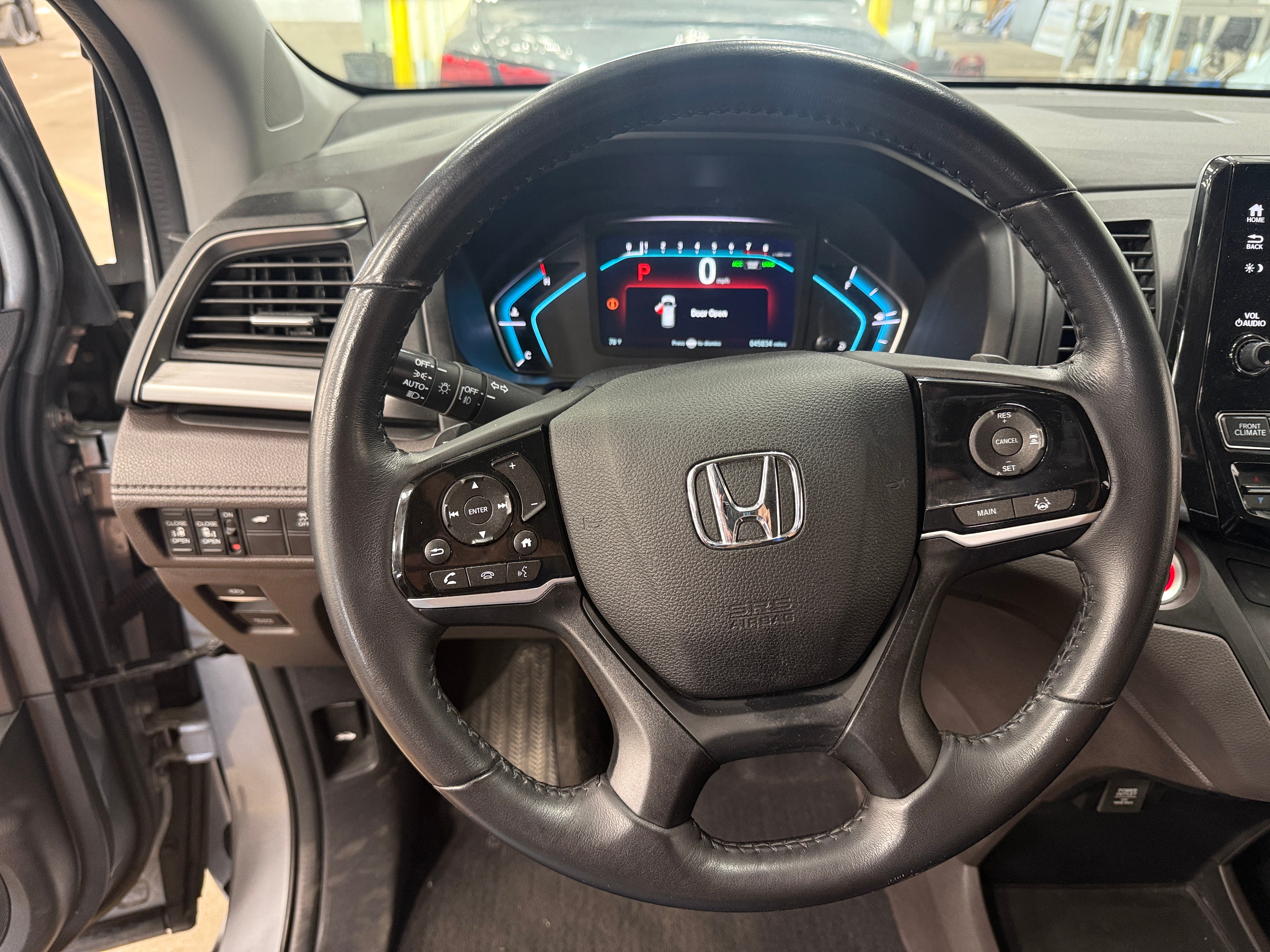 honda odyssey 2018 5FNRL6H74JB100379 image honda odyssey 2018 5FNRL6H74JB100379 image