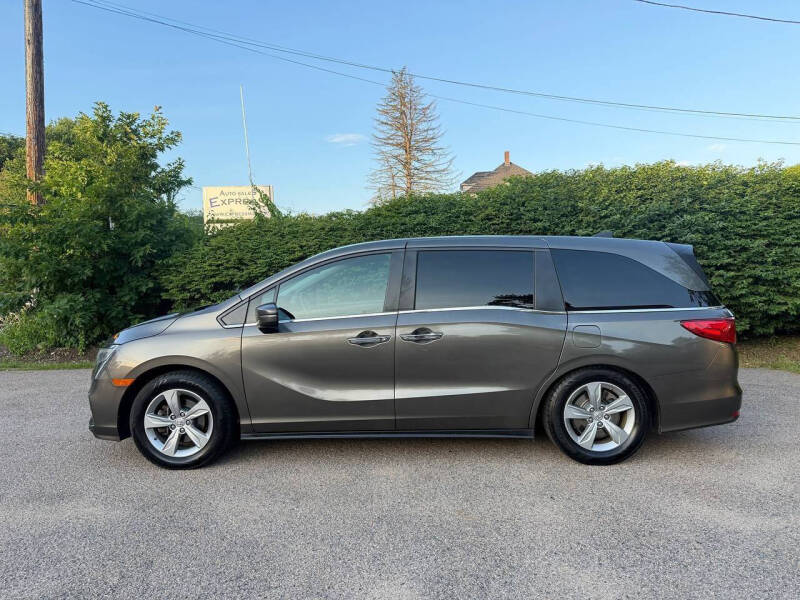 honda odyssey 2018 5FNRL6H74JB030494 image honda odyssey 2018 5FNRL6H74JB030494 image