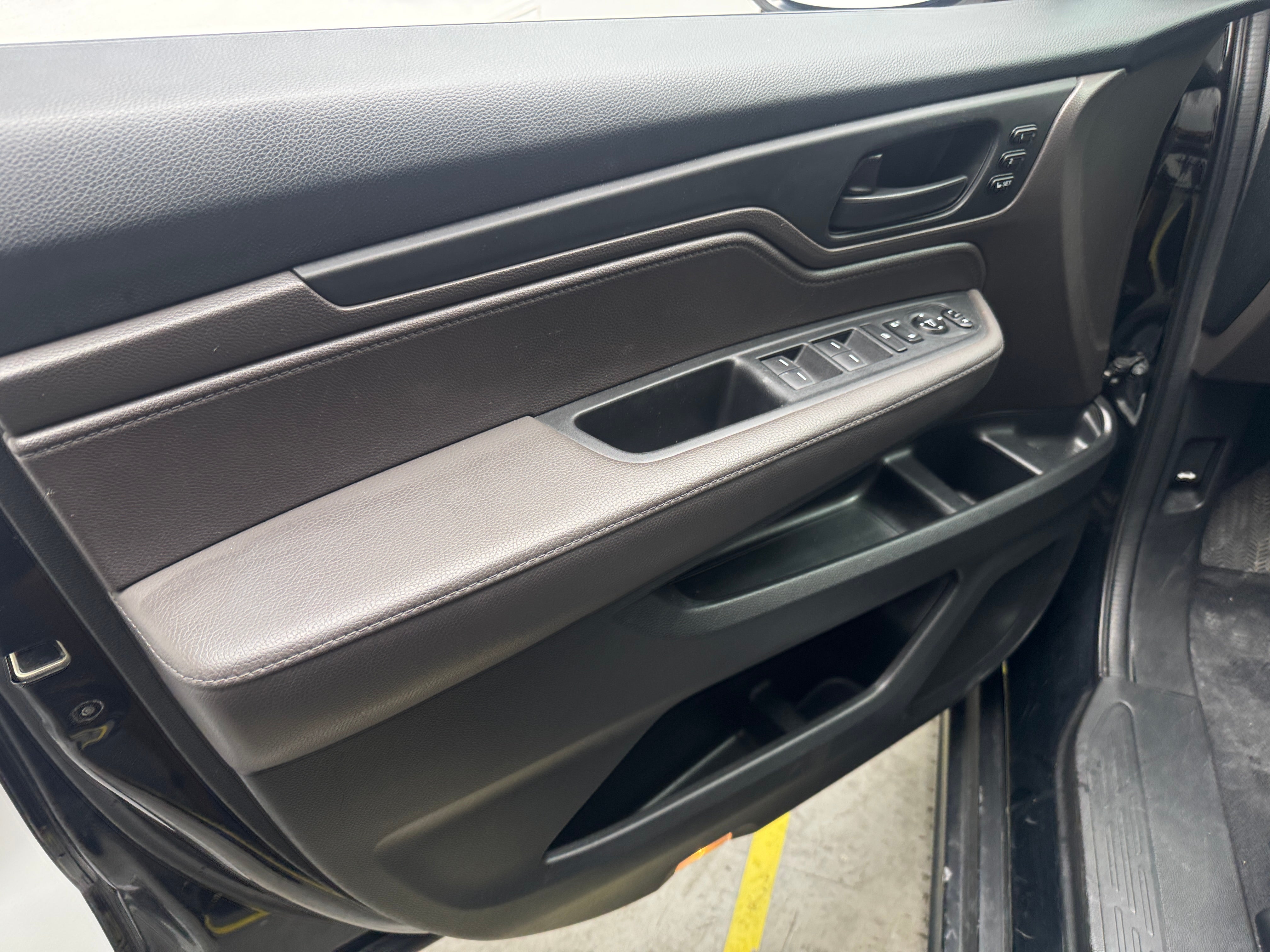 honda odyssey 2018 5FNRL6H7XJB082678 image honda odyssey 2018 5FNRL6H7XJB082678 image