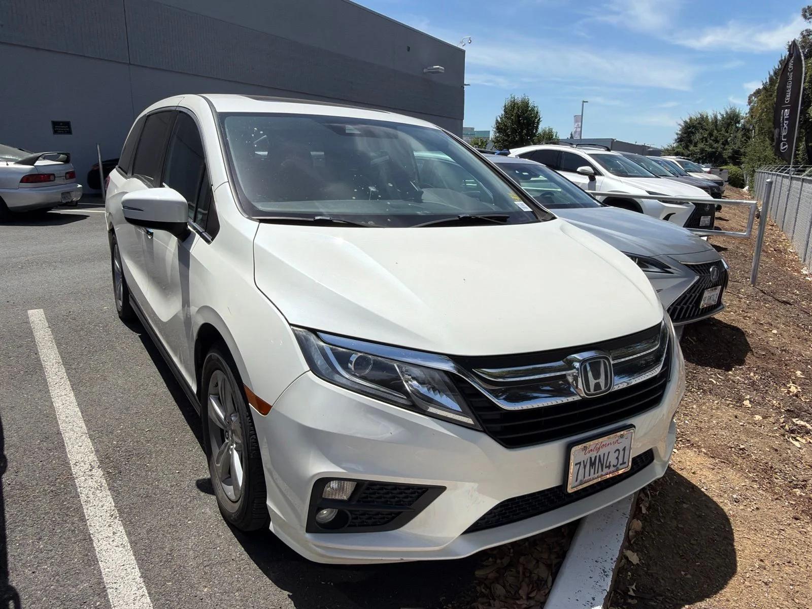 honda odyssey 2018 5FNRL6H70JB001994 image honda odyssey 2018 5FNRL6H70JB001994 image
