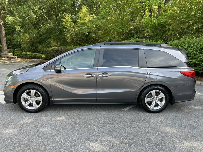 honda odyssey 2018 5FNRL6H79JB015988 image honda odyssey 2018 5FNRL6H79JB015988 image
