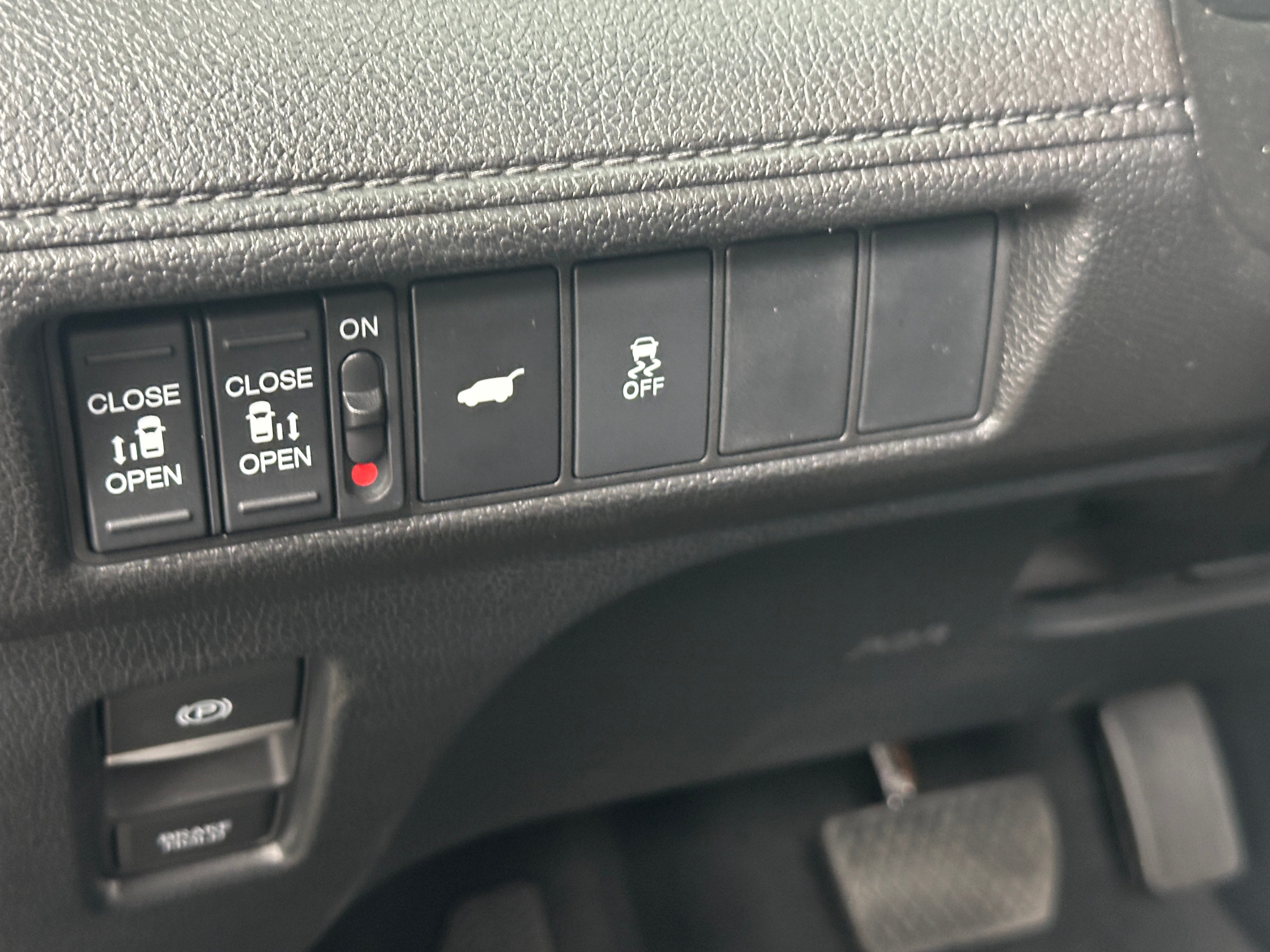 honda odyssey 2026 5FNRL6H73TB050352 image honda odyssey 2026 5FNRL6H73TB050352 image