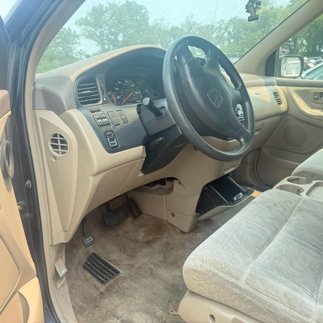 honda odyssey 2000 2HKRL1868YH578715 image honda odyssey 2000 2HKRL1868YH578715 image