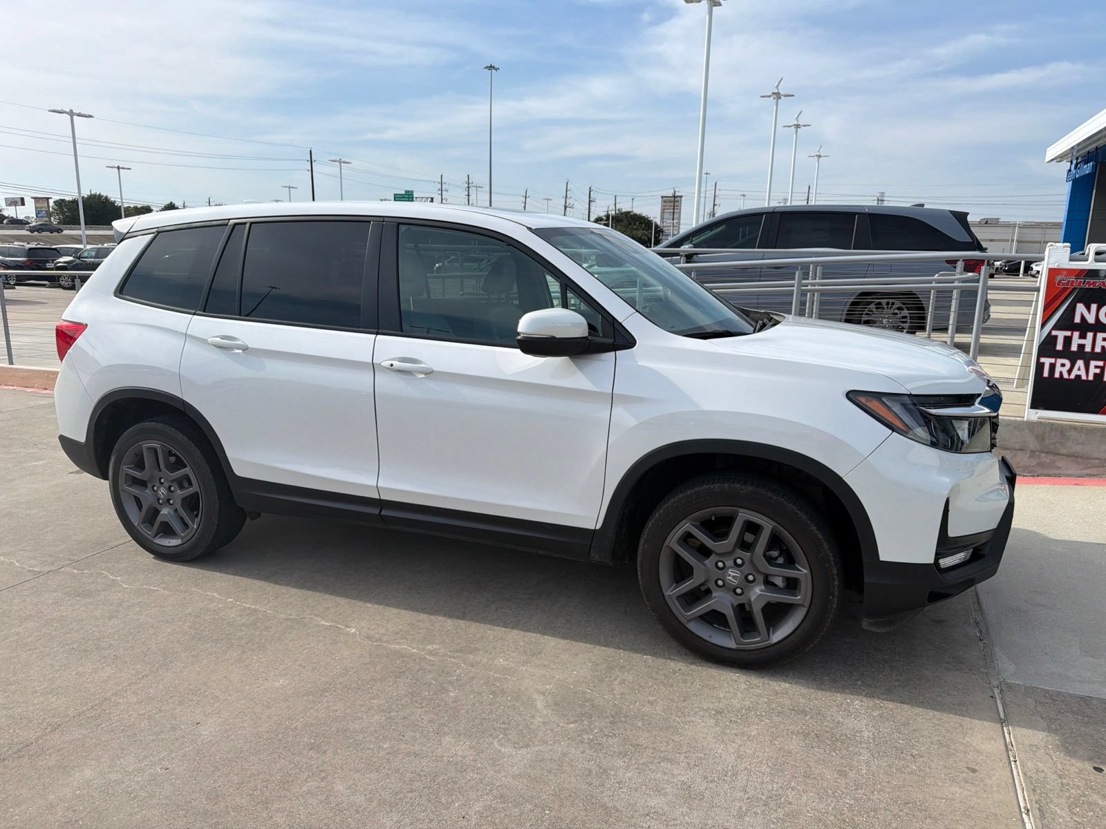 honda passport 2023 5FNYF8H50PB040350 image honda passport 2023 5FNYF8H50PB040350 image