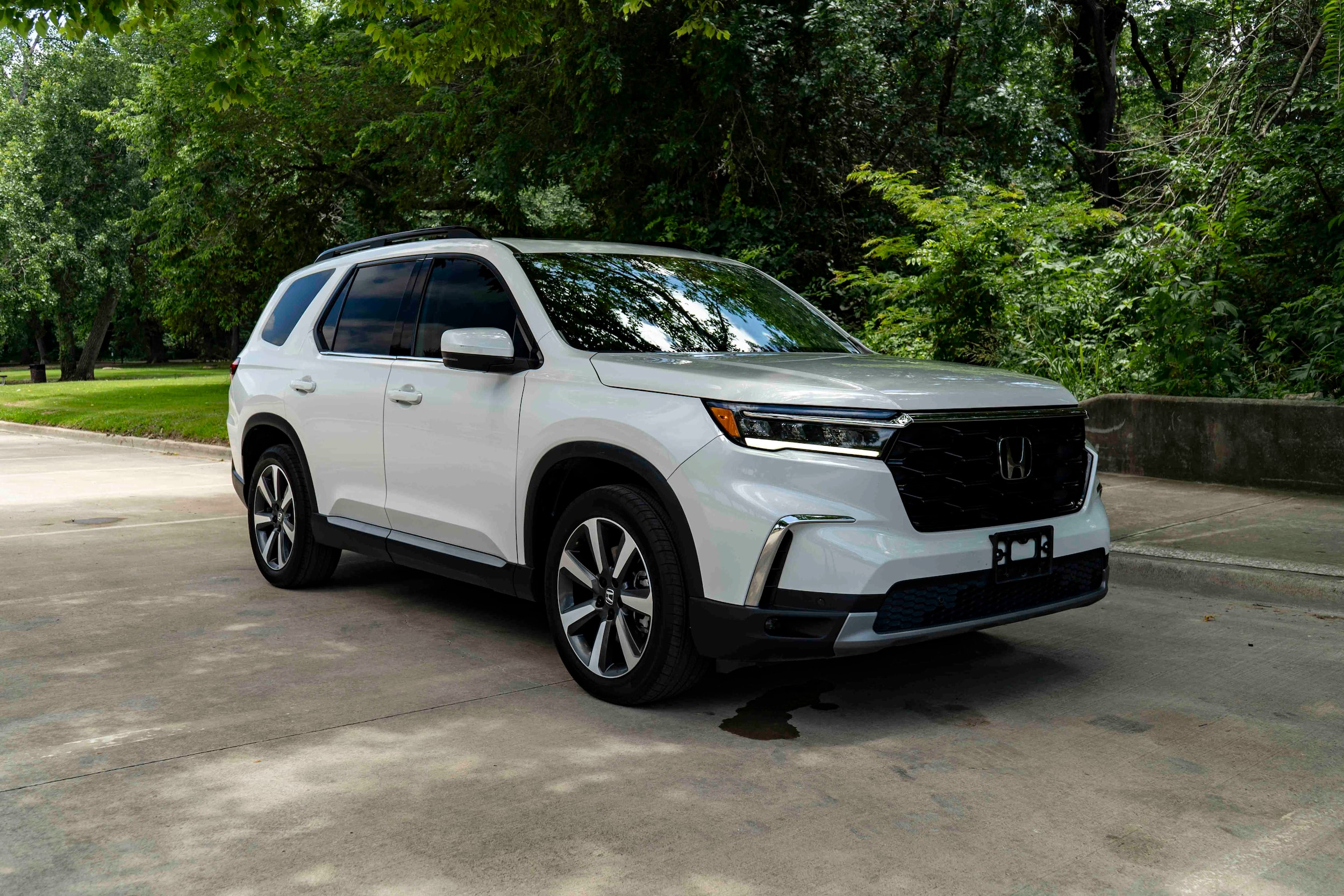 honda pilot 2023 5FNYG2H74PB015415 image honda pilot 2023 5FNYG2H74PB015415 image