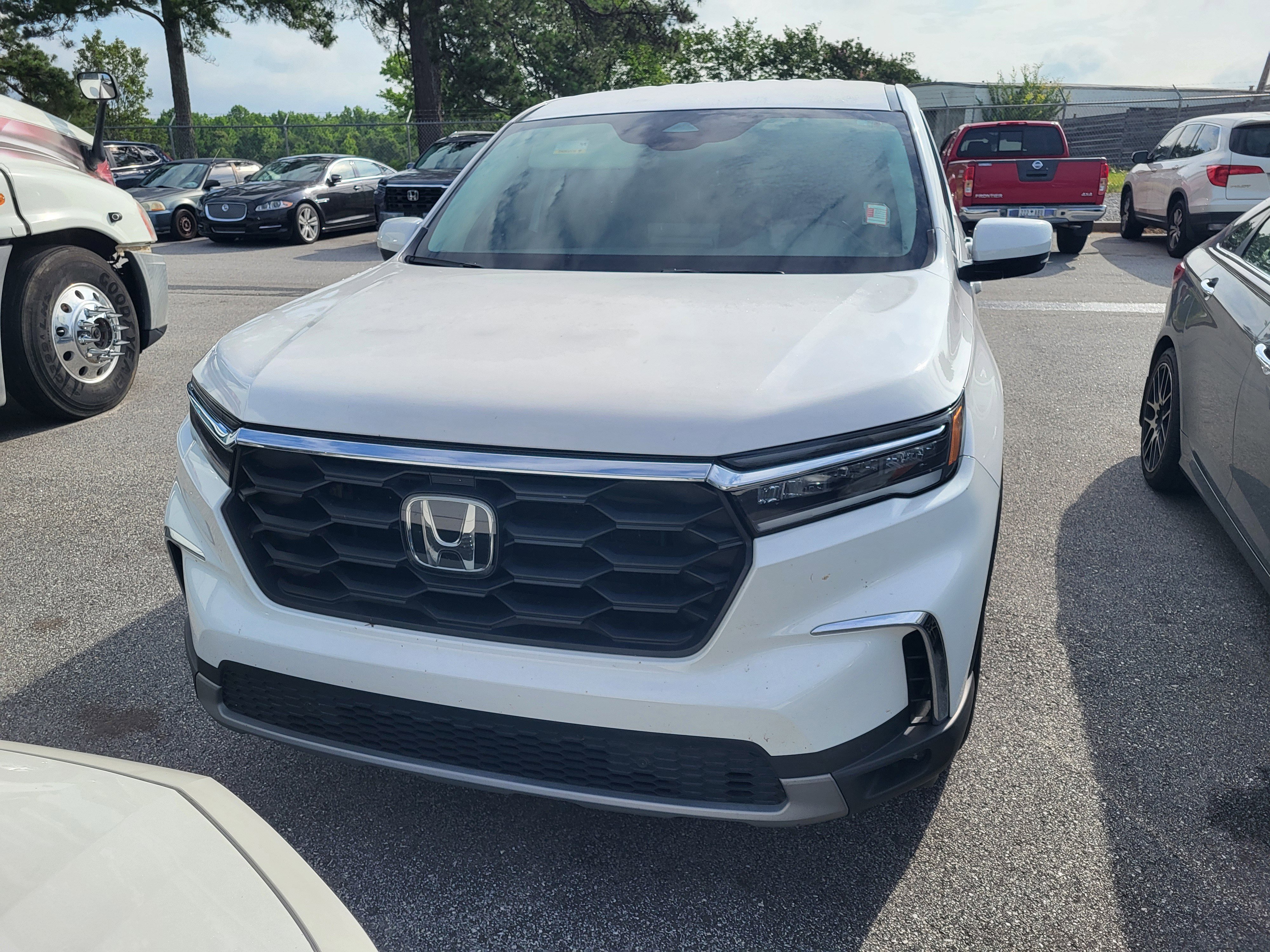 honda pilot 2023 5FNYG2H5XPB009925 image honda pilot 2023 5FNYG2H5XPB009925 image