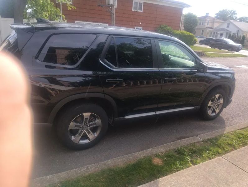 honda pilot 2023 5FNYG1H41PB047593 image honda pilot 2023 5FNYG1H41PB047593 image