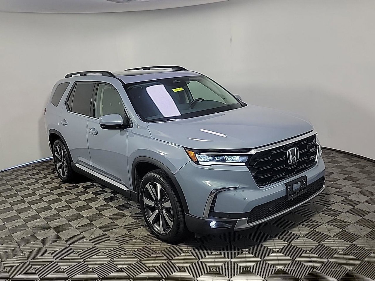 honda pilot 2023 5FNYG1H73PB057634 image honda pilot 2023 5FNYG1H73PB057634 image