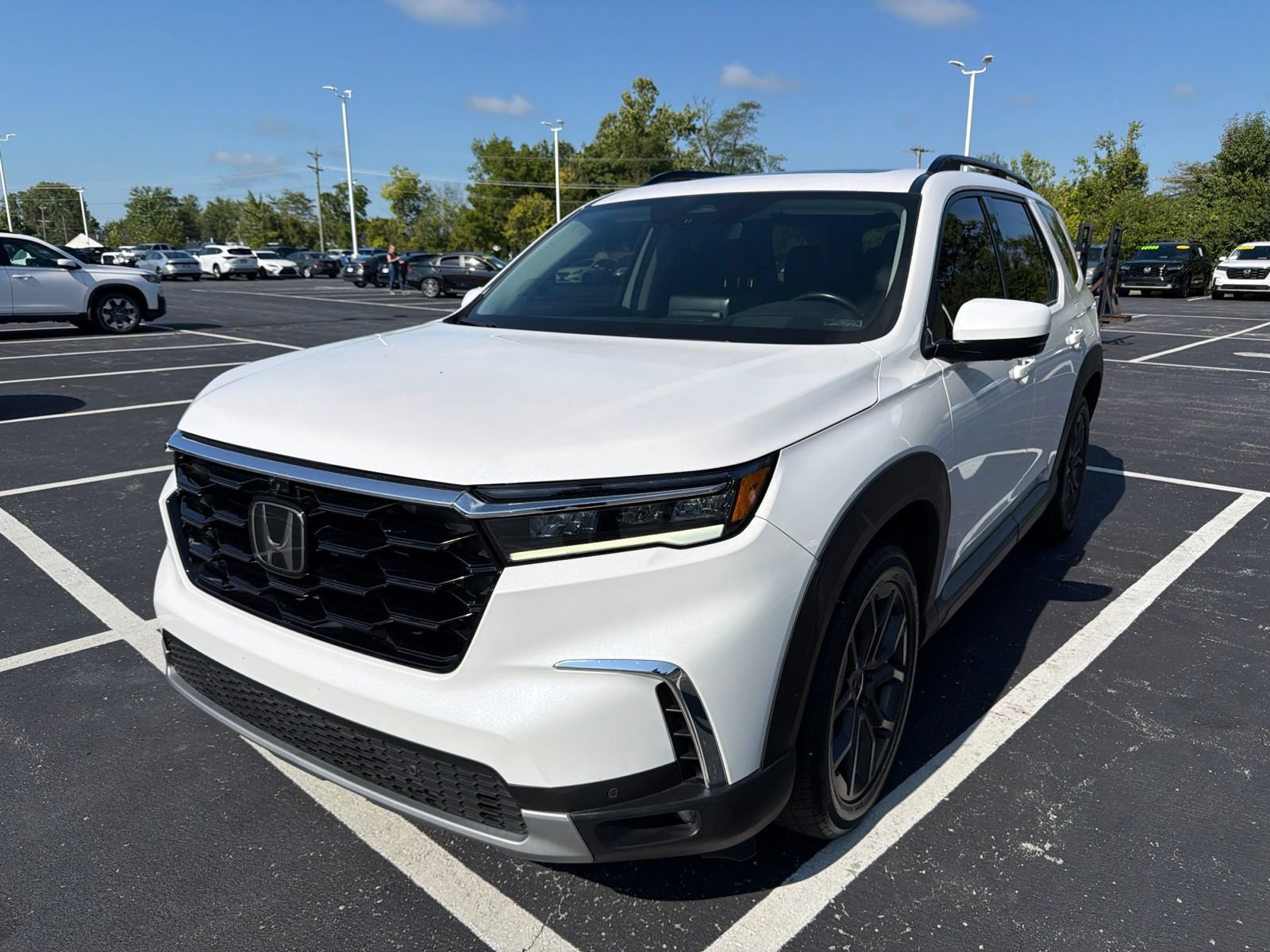 honda pilot 2023 5FNYG1H88PB028901 image honda pilot 2023 5FNYG1H88PB028901 image