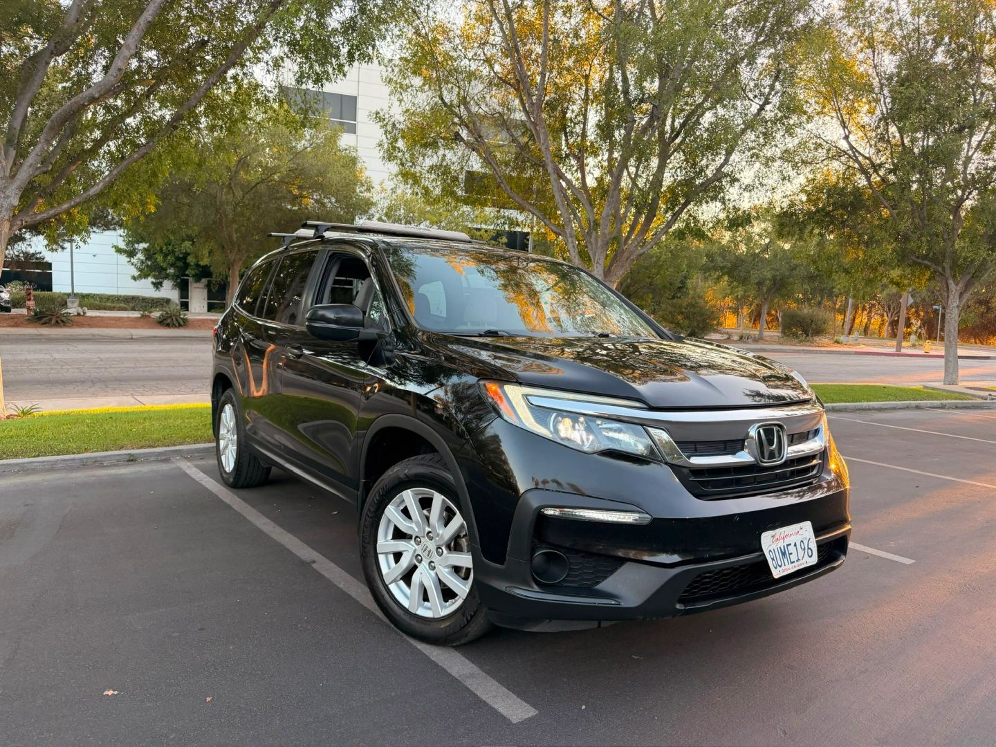 honda pilot 2019 5FNYF5H11KB005756 image honda pilot 2019 5FNYF5H11KB005756 image