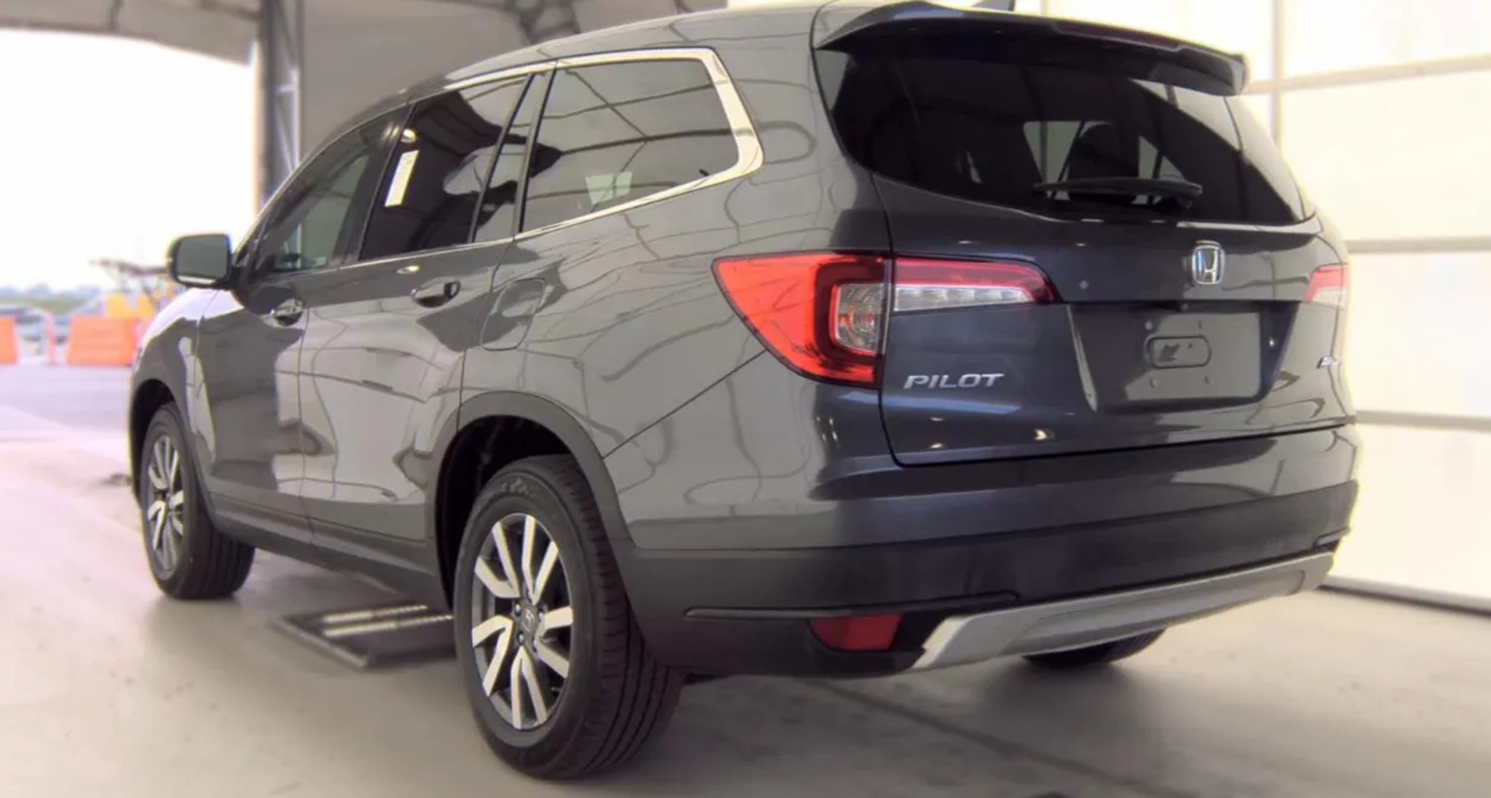 honda pilot 2019 5FNYF6H52KB052917 image honda pilot 2019 5FNYF6H52KB052917 image