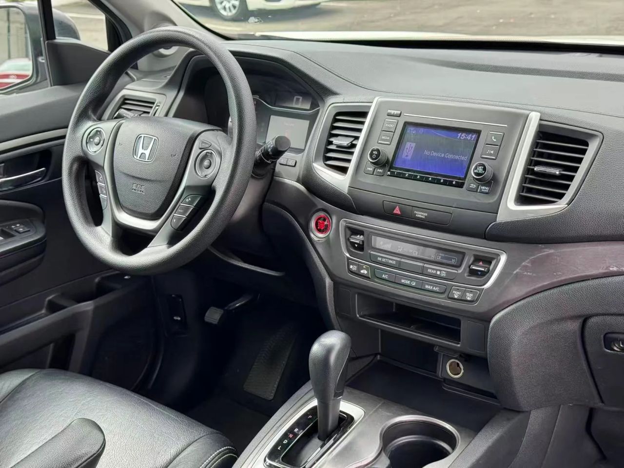honda pilot 2018 5FNYF6H10JB022293 image honda pilot 2018 5FNYF6H10JB022293 image