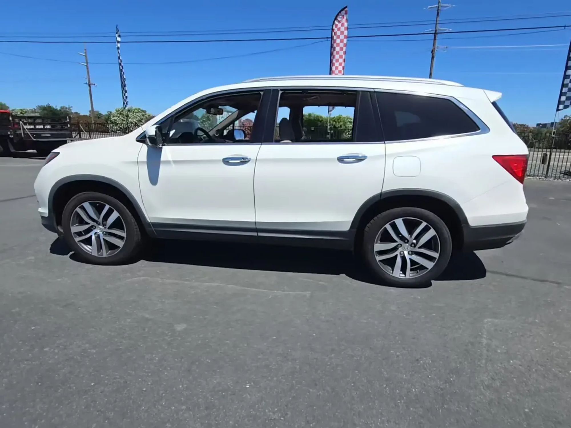 honda pilot 2018 5FNYF5H91JB013277 image honda pilot 2018 5FNYF5H91JB013277 image