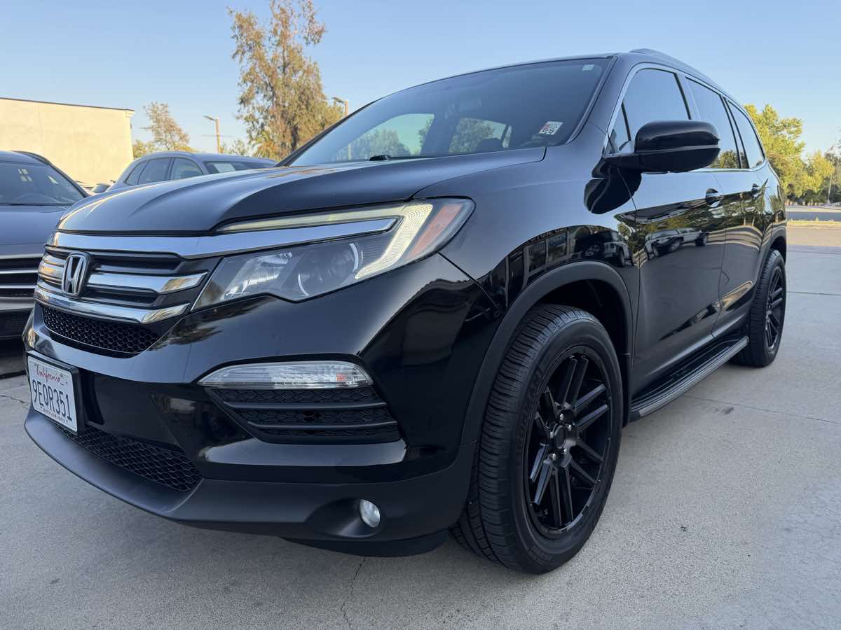 honda pilot 2017 5FNYF5H75HB020905 image honda pilot 2017 5FNYF5H75HB020905 image