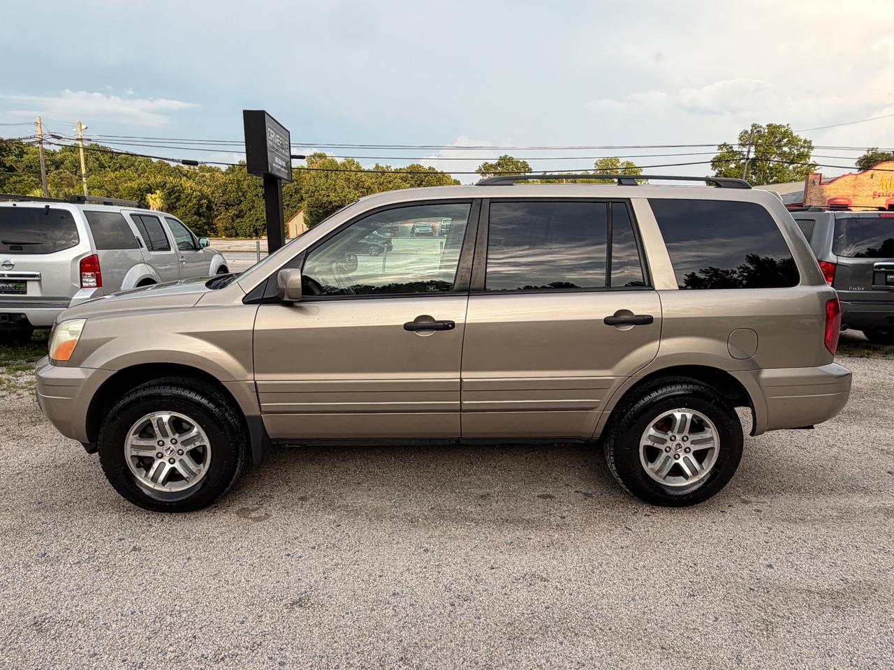 honda pilot 2004 2HKYF18514H611249 image honda pilot 2004 2HKYF18514H611249 image