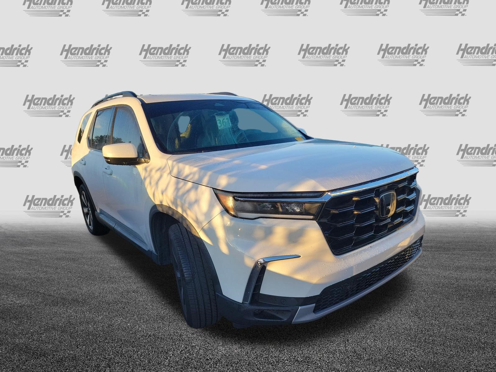 honda pilot 2024 5FNYG1H72RB039211 image honda pilot 2024 5FNYG1H72RB039211 image
