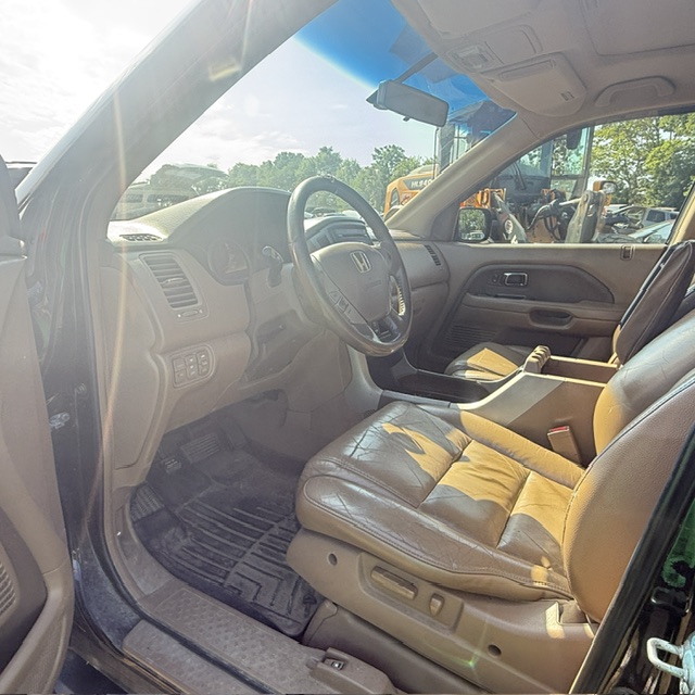 honda pilot 2006 2HKYF18536H503217 image honda pilot 2006 2HKYF18536H503217 image