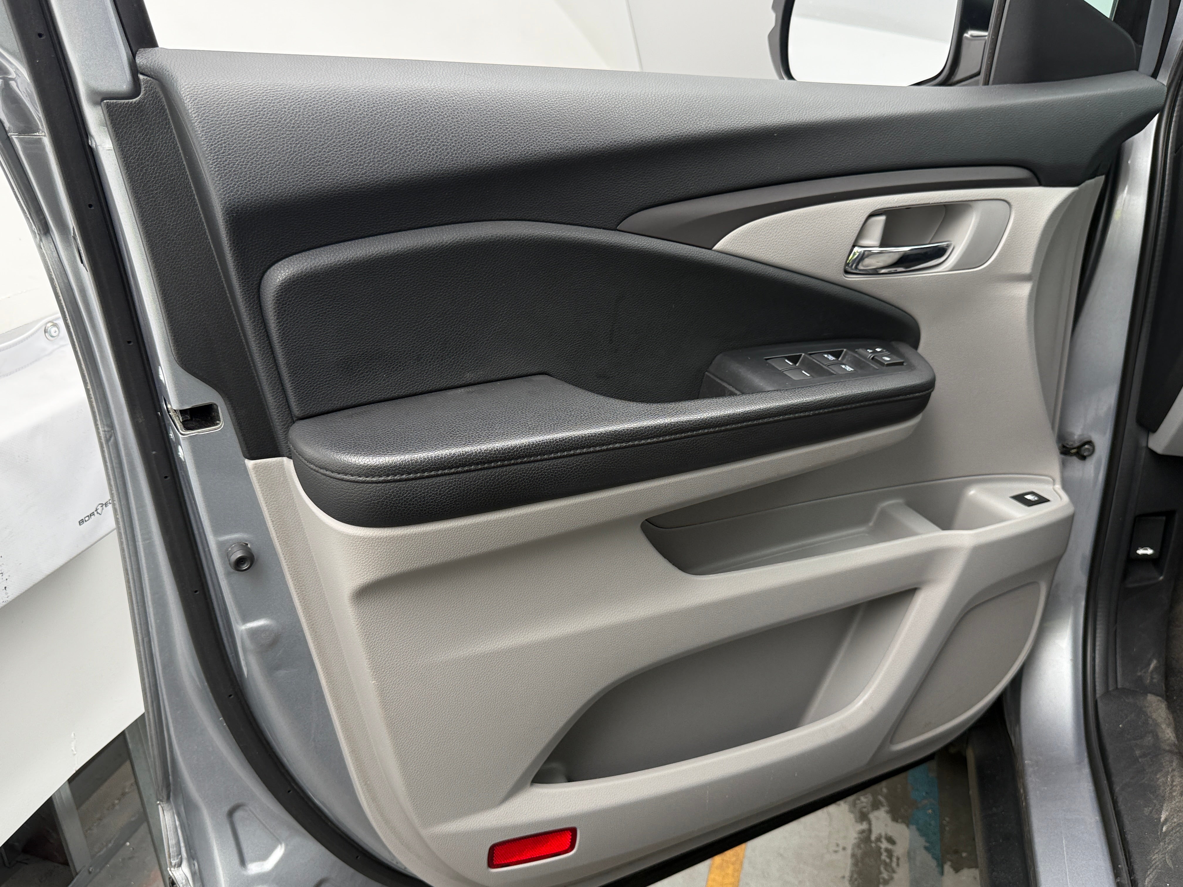 honda pilot 2020 5FNYF6H11LB032947 image honda pilot 2020 5FNYF6H11LB032947 image