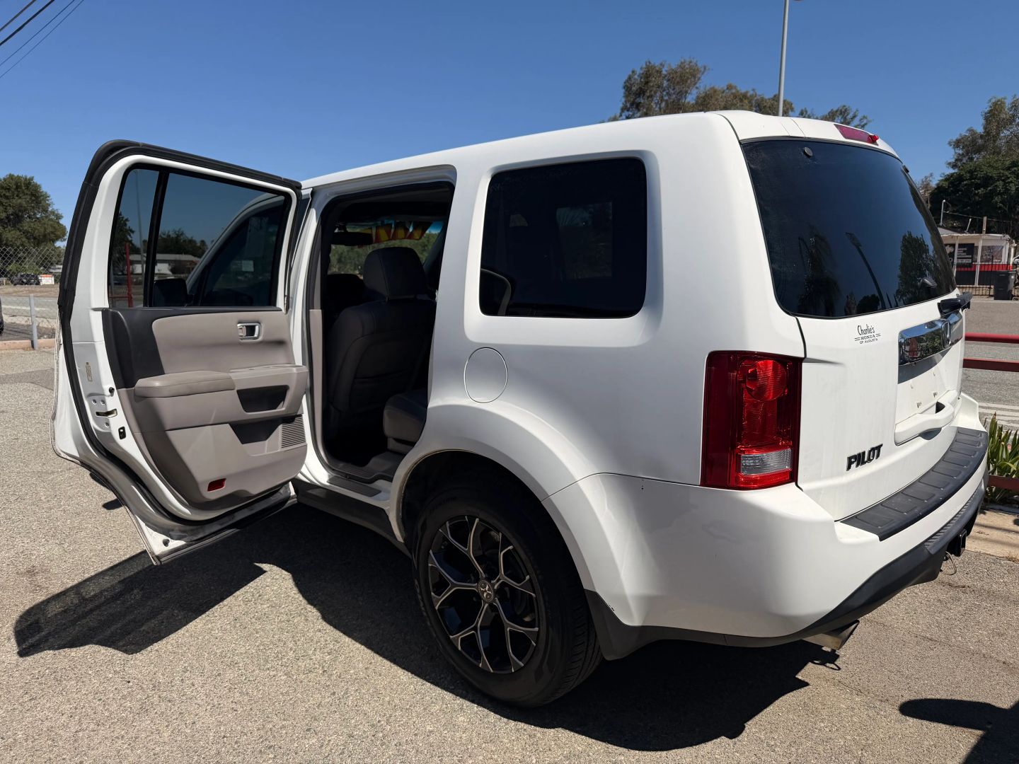 honda pilot 2014 5FNYF4H54EB025825 image honda pilot 2014 5FNYF4H54EB025825 image
