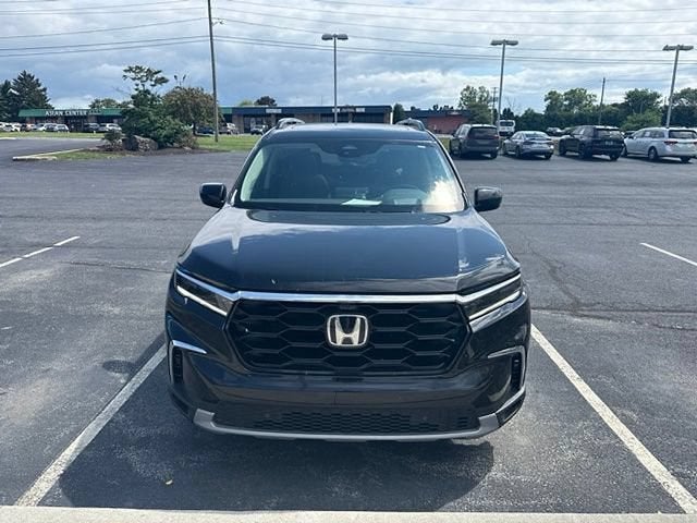 honda pilot 2025 5FNYG1H83SB101990 image honda pilot 2025 5FNYG1H83SB101990 image