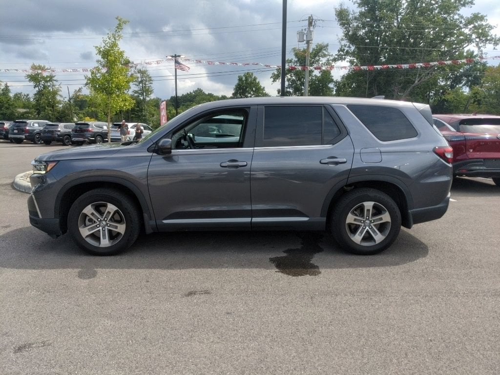 honda pilot 2025 5FNYG1H49SB024992 image honda pilot 2025 5FNYG1H49SB024992 image
