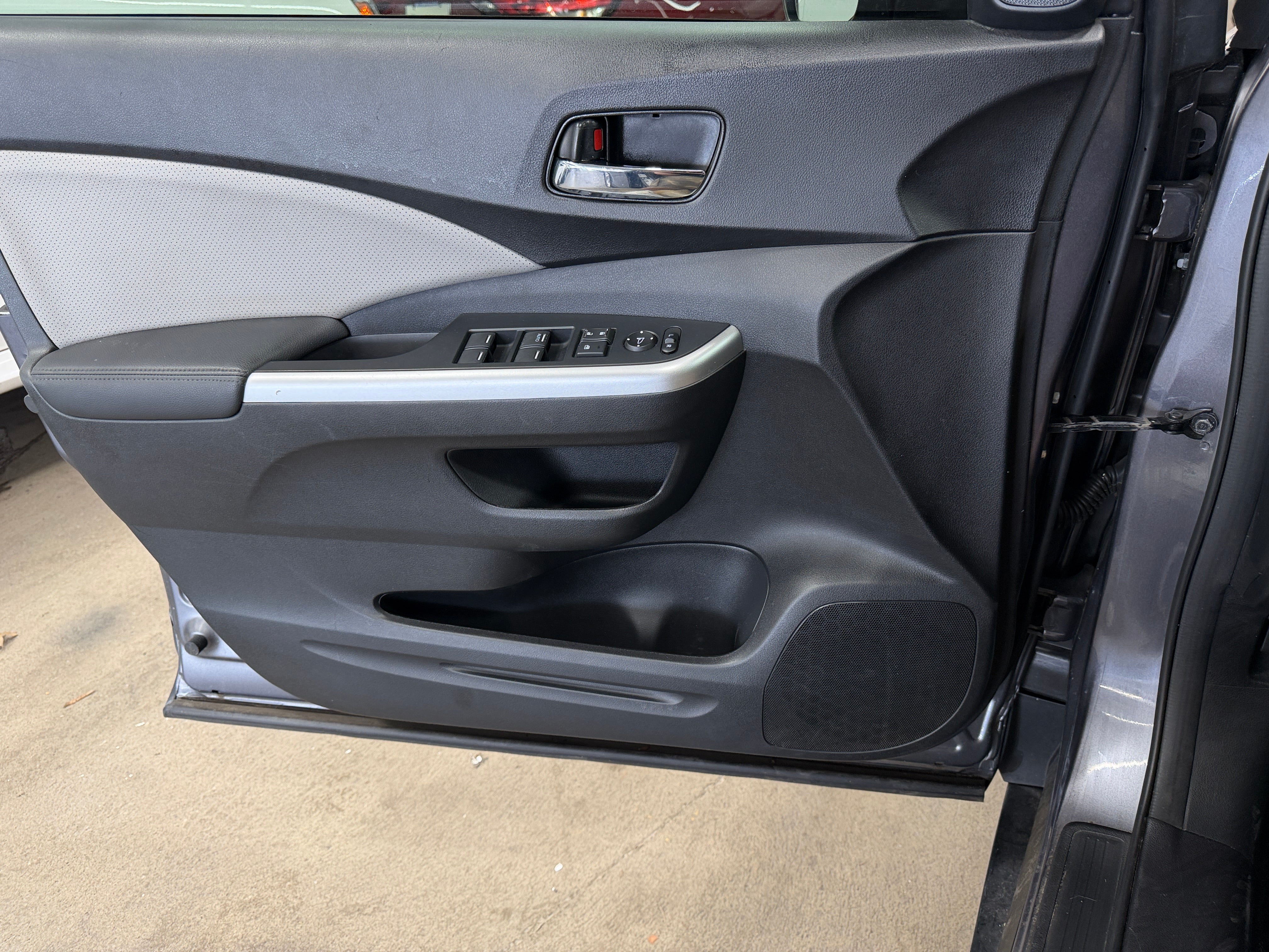 honda cr-v 2016 2HKRM3H79GH523660 image honda cr-v 2016 2HKRM3H79GH523660 image