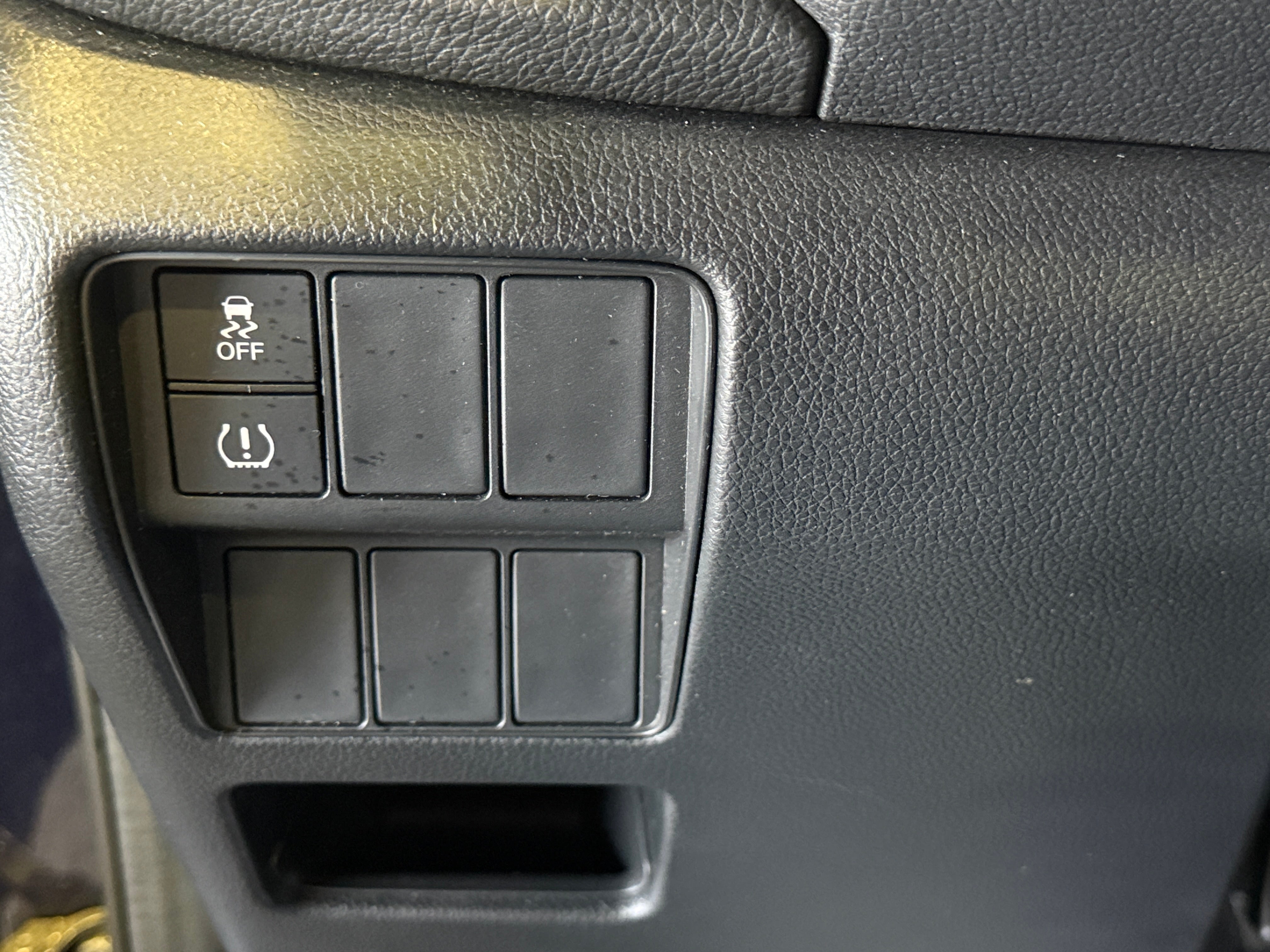 honda cr-v 2017 7FARW5H33HE002439 image honda cr-v 2017 7FARW5H33HE002439 image