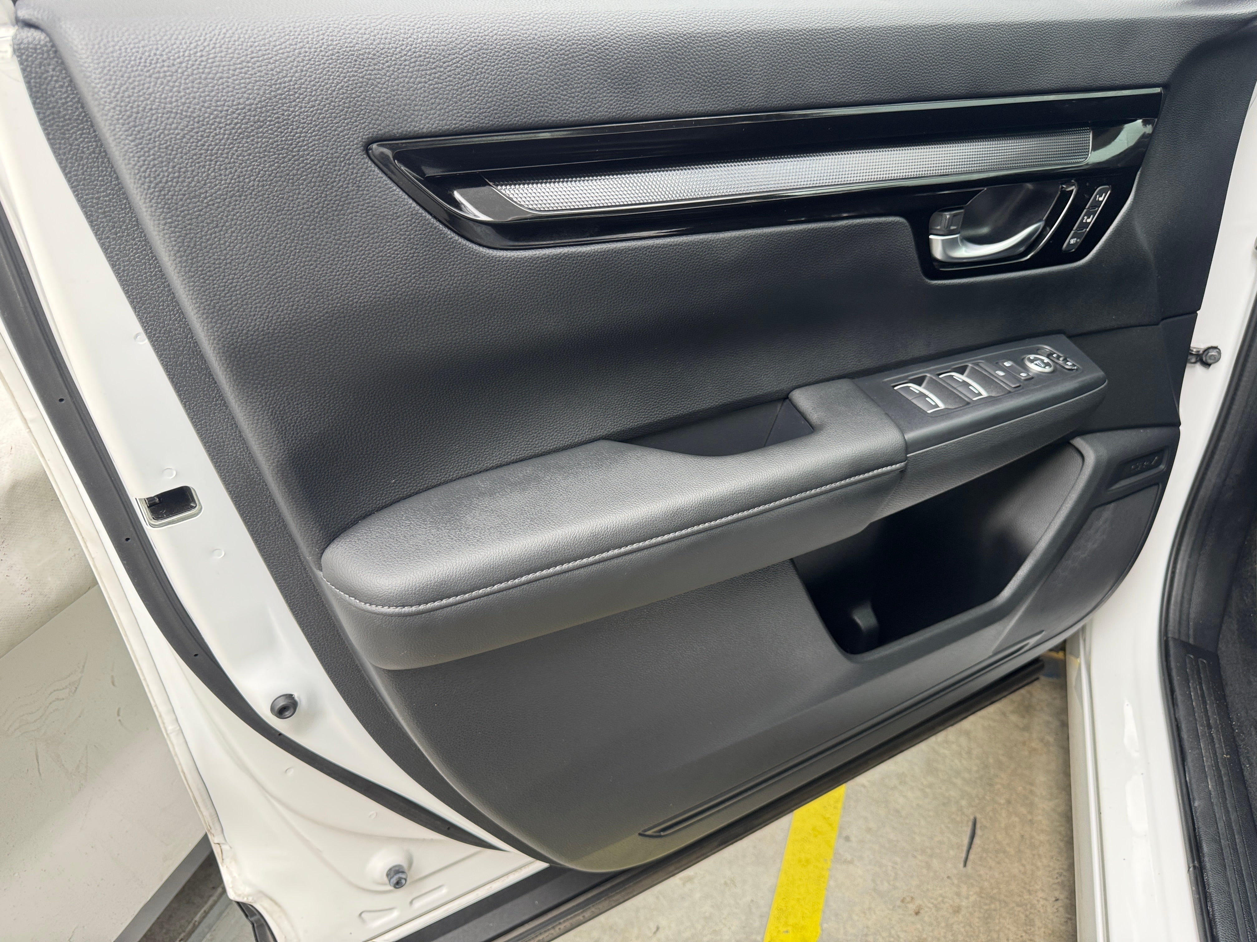 honda cr-v 2024 2HKRS3H74RH323892 image honda cr-v 2024 2HKRS3H74RH323892 image