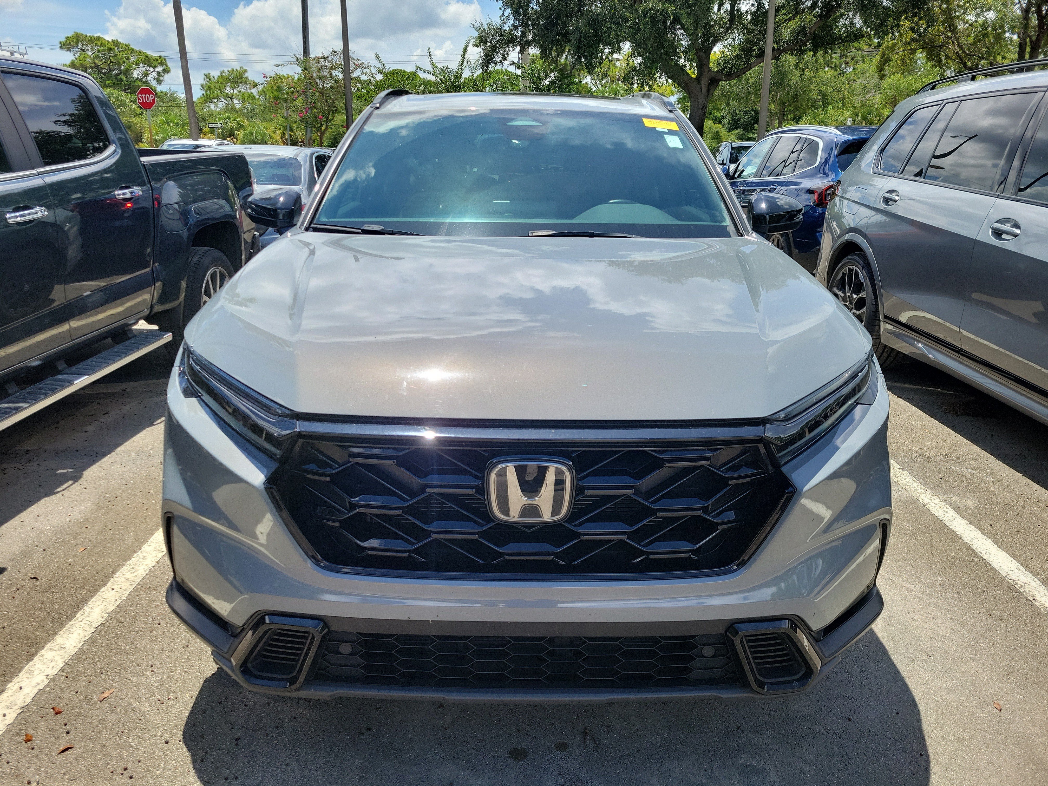honda cr-v 2024 7FARS5H88RE005233 image honda cr-v 2024 7FARS5H88RE005233 image