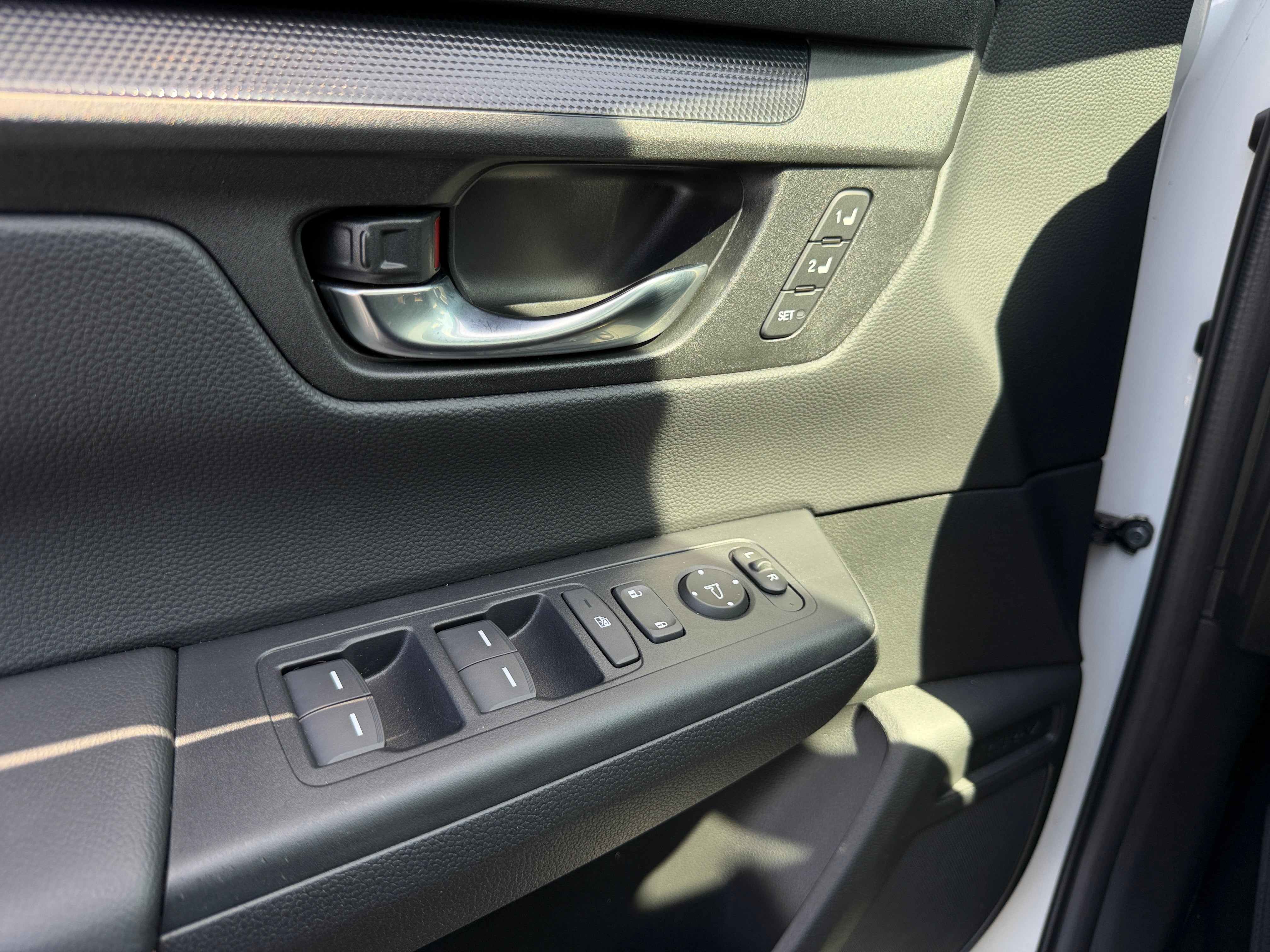 honda cr-v 2025 7FARS6H88SE098072 image honda cr-v 2025 7FARS6H88SE098072 image