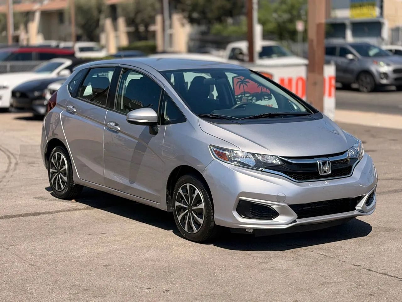 honda fit 2018 3HGGK5H4XJM736425 image honda fit 2018 3HGGK5H4XJM736425 image