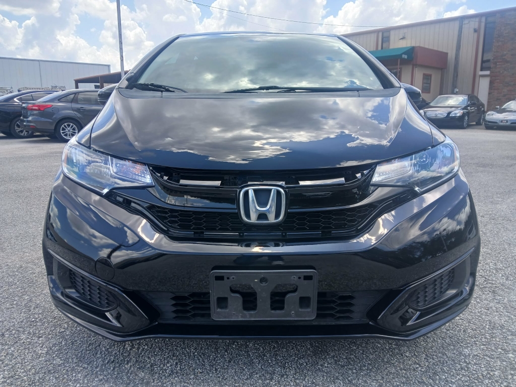 honda fit 2018 3HGGK5H42JM735379 image honda fit 2018 3HGGK5H42JM735379 image