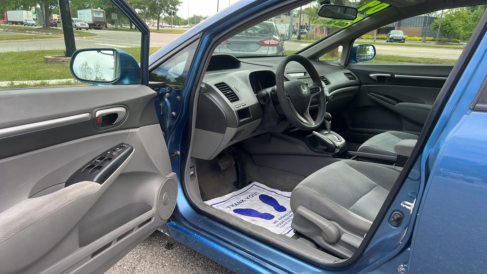 honda civic 2009 19XFA16879E000818 image honda civic 2009 19XFA16879E000818 image