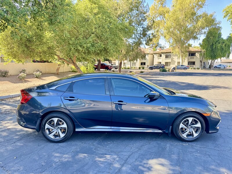 honda civic 2019 19XFC2F60KE038301 image honda civic 2019 19XFC2F60KE038301 image