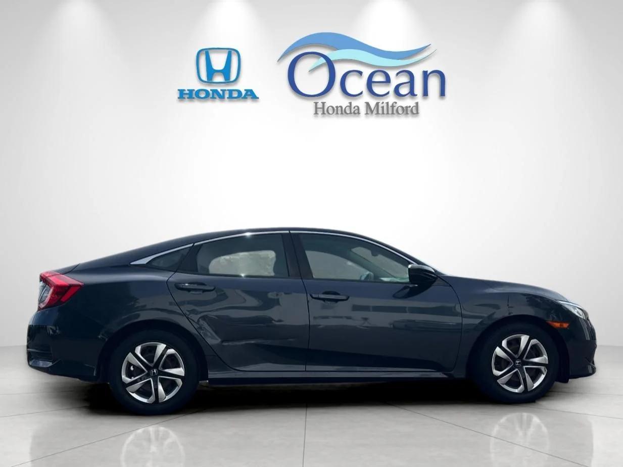 honda civic 2018 2HGFC2F58JH515715 image honda civic 2018 2HGFC2F58JH515715 image