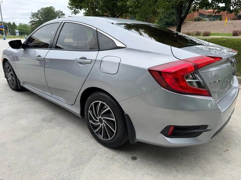 honda civic 2018 2HGFC2F52JH525205 image honda civic 2018 2HGFC2F52JH525205 image