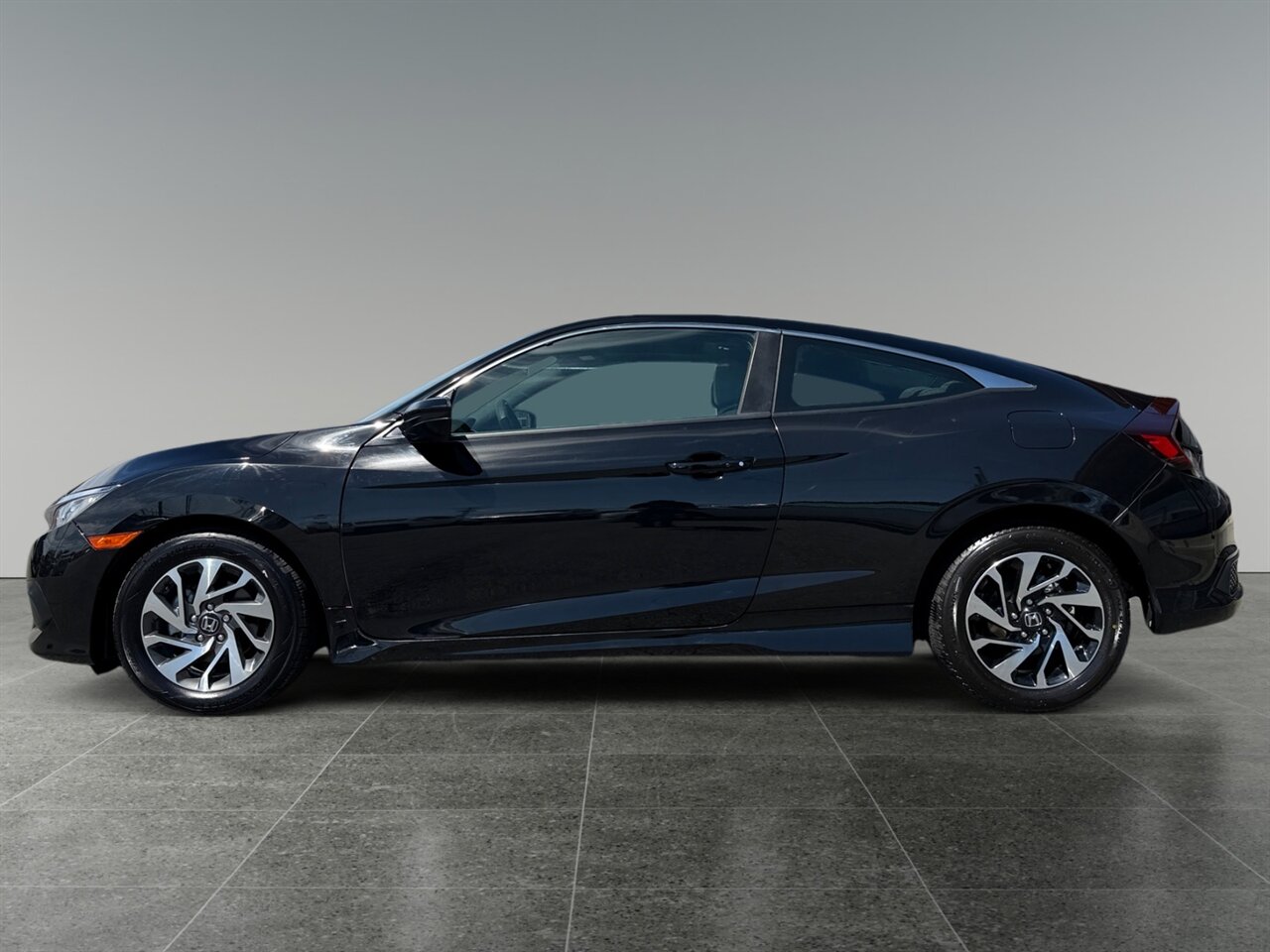 honda civic 2018 2HGFC4B00JH304286 image honda civic 2018 2HGFC4B00JH304286 image