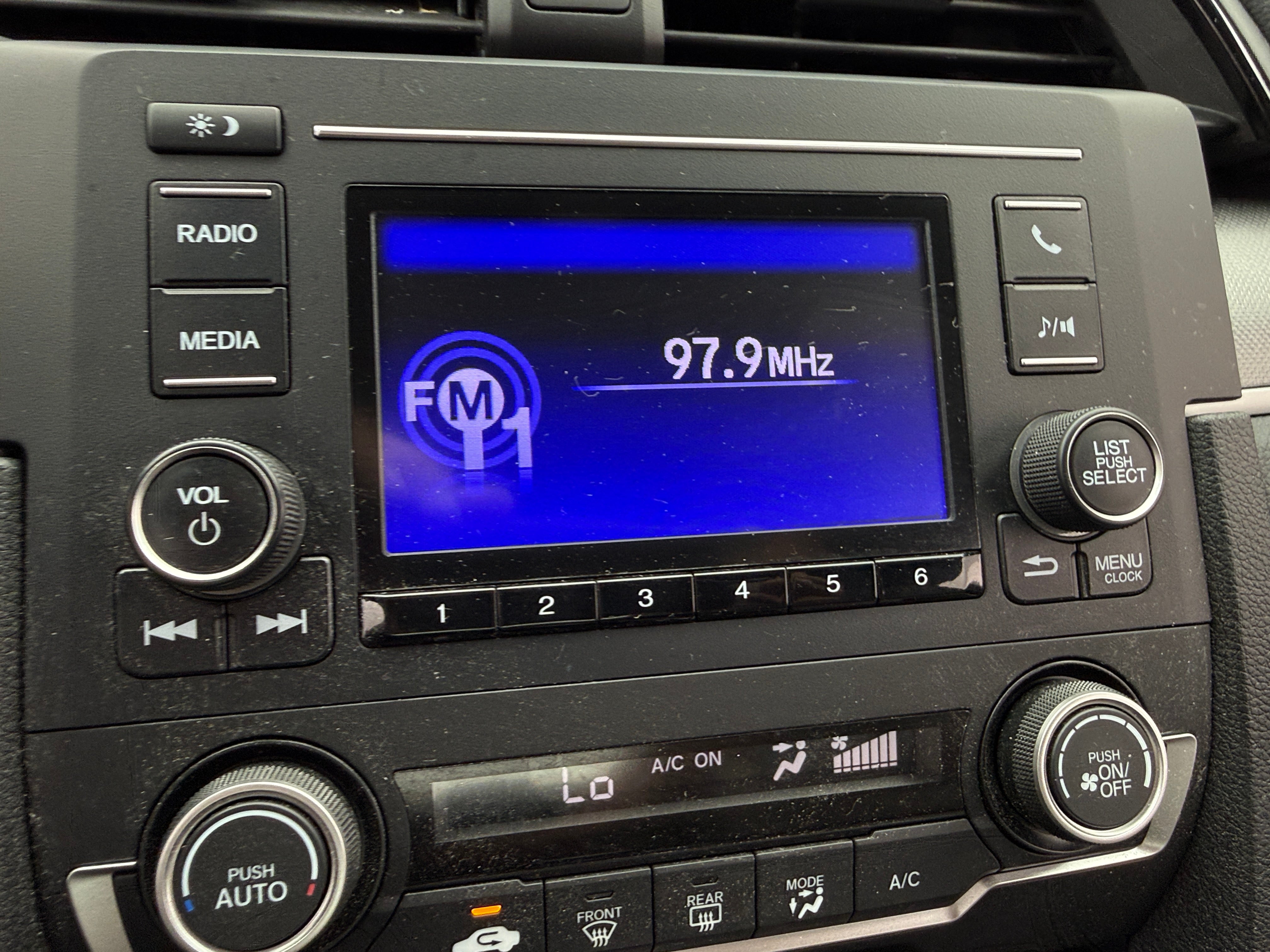 honda civic 2018 2HGFC4A57JH309370 image honda civic 2018 2HGFC4A57JH309370 image
