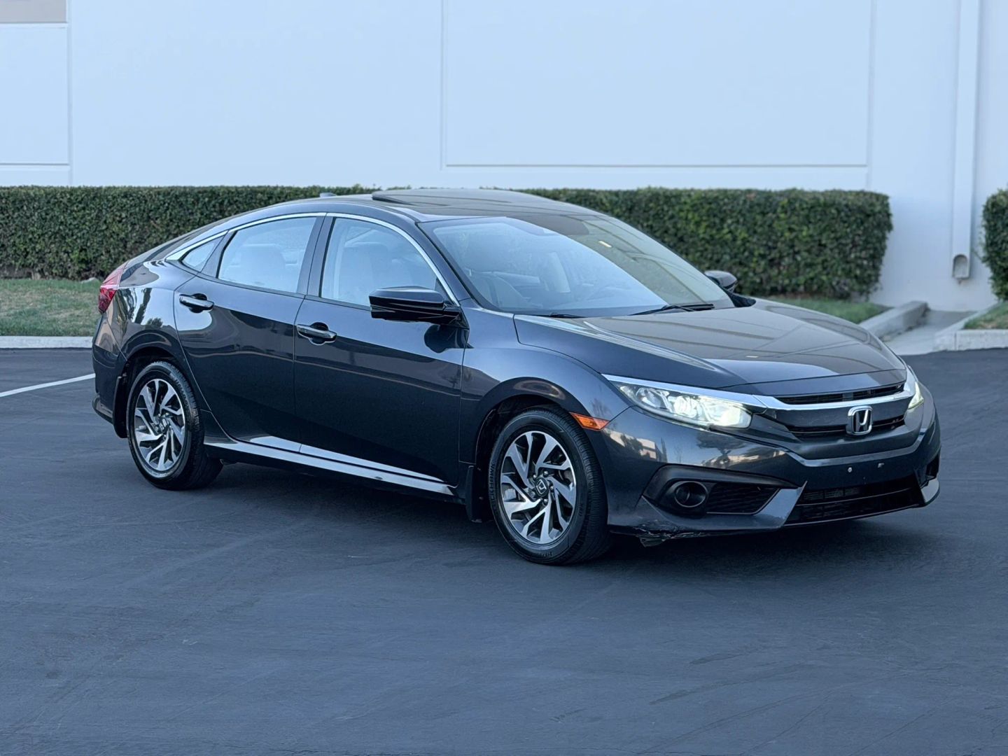 honda civic 2017 2HGFC2F89HH577550 image honda civic 2017 2HGFC2F89HH577550 image