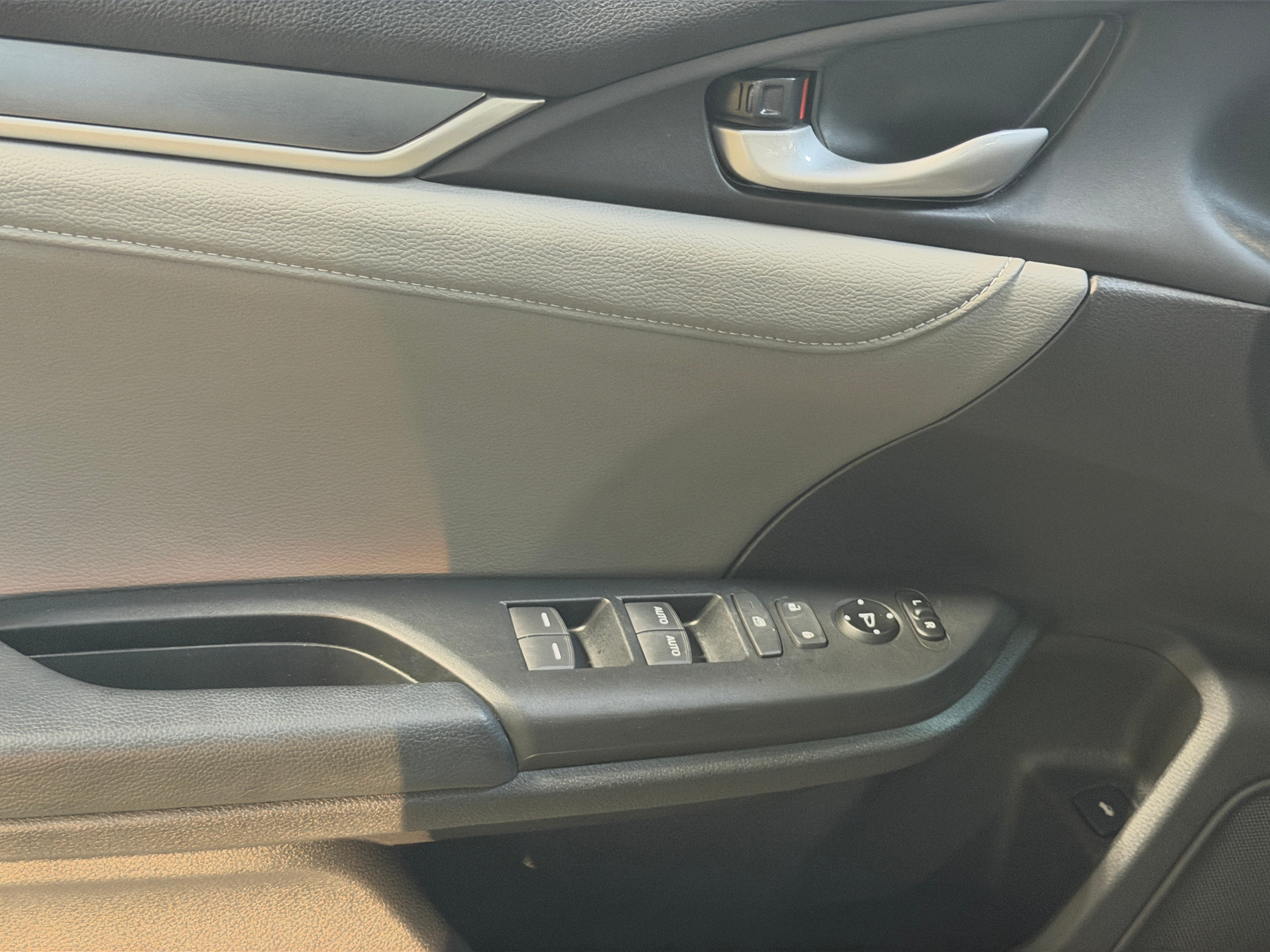 honda civic 2017 19XFC1F75HE023742 image honda civic 2017 19XFC1F75HE023742 image