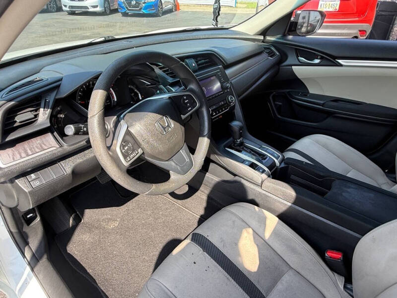 honda civic 2017 19XFC2F50HE048472 image honda civic 2017 19XFC2F50HE048472 image