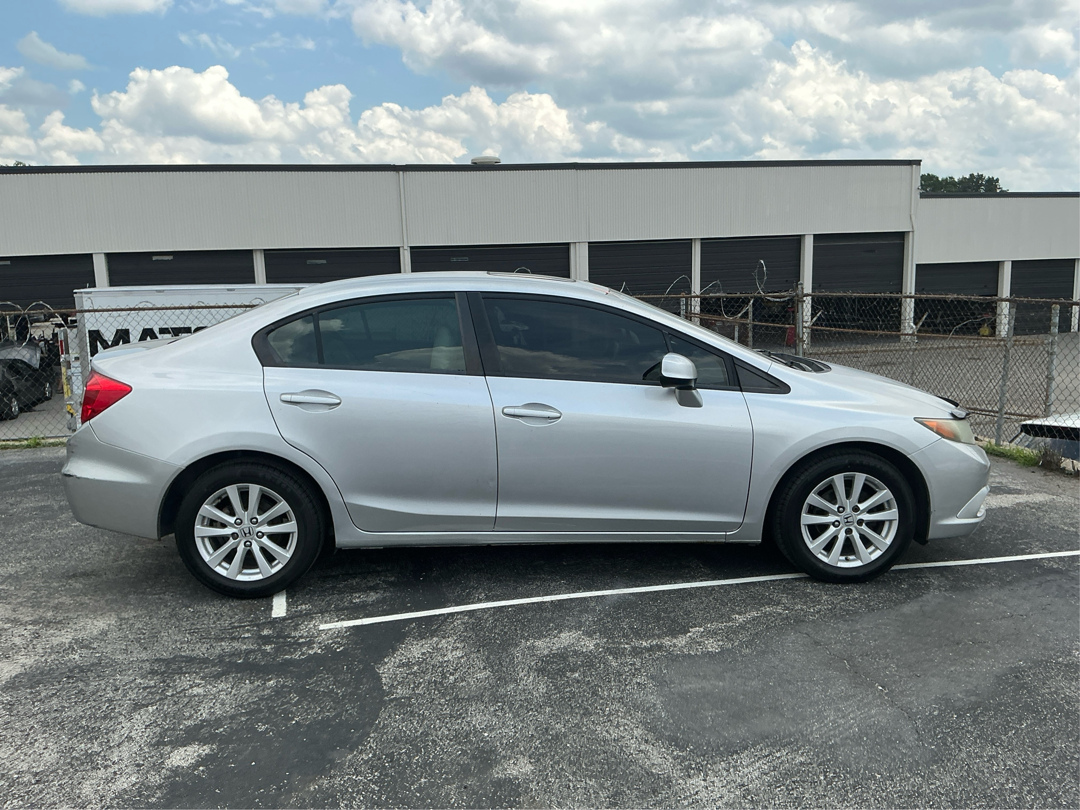 honda civic 2012 2HGFB2F95CH327162 image honda civic 2012 2HGFB2F95CH327162 image