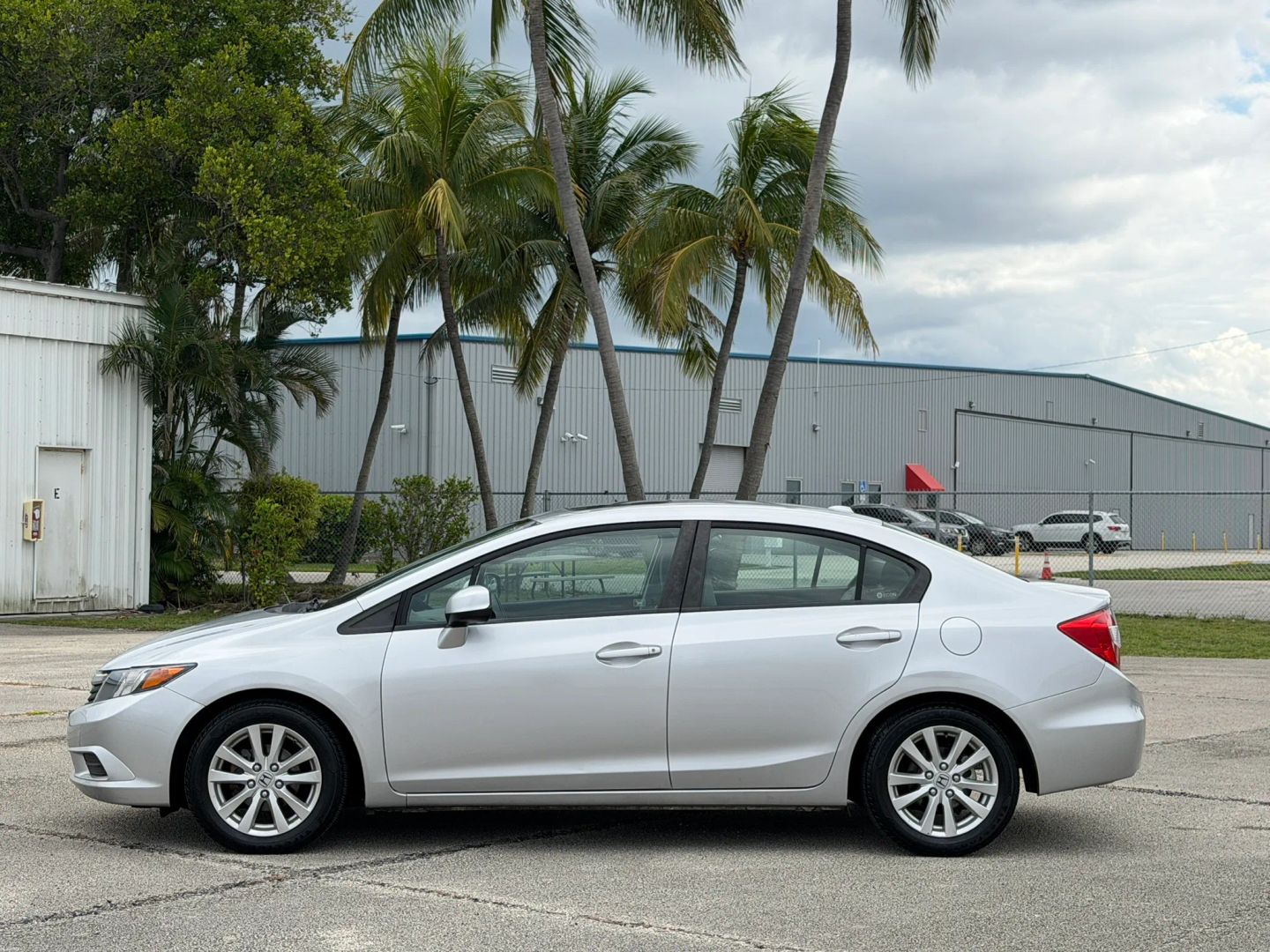 honda civic 2012 19XFB2F94CE307396 image honda civic 2012 19XFB2F94CE307396 image