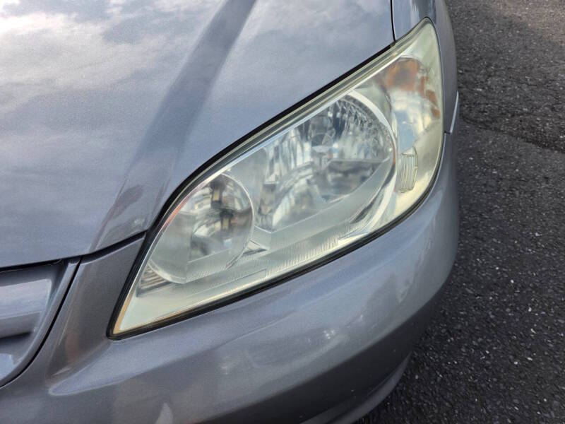 honda civic 2004 2HGES16544H546084 image honda civic 2004 2HGES16544H546084 image