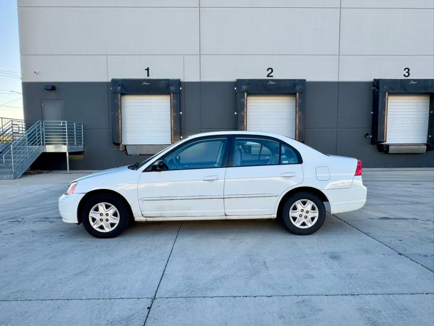honda civic 2003 1HGES16573L025930 image honda civic 2003 1HGES16573L025930 image