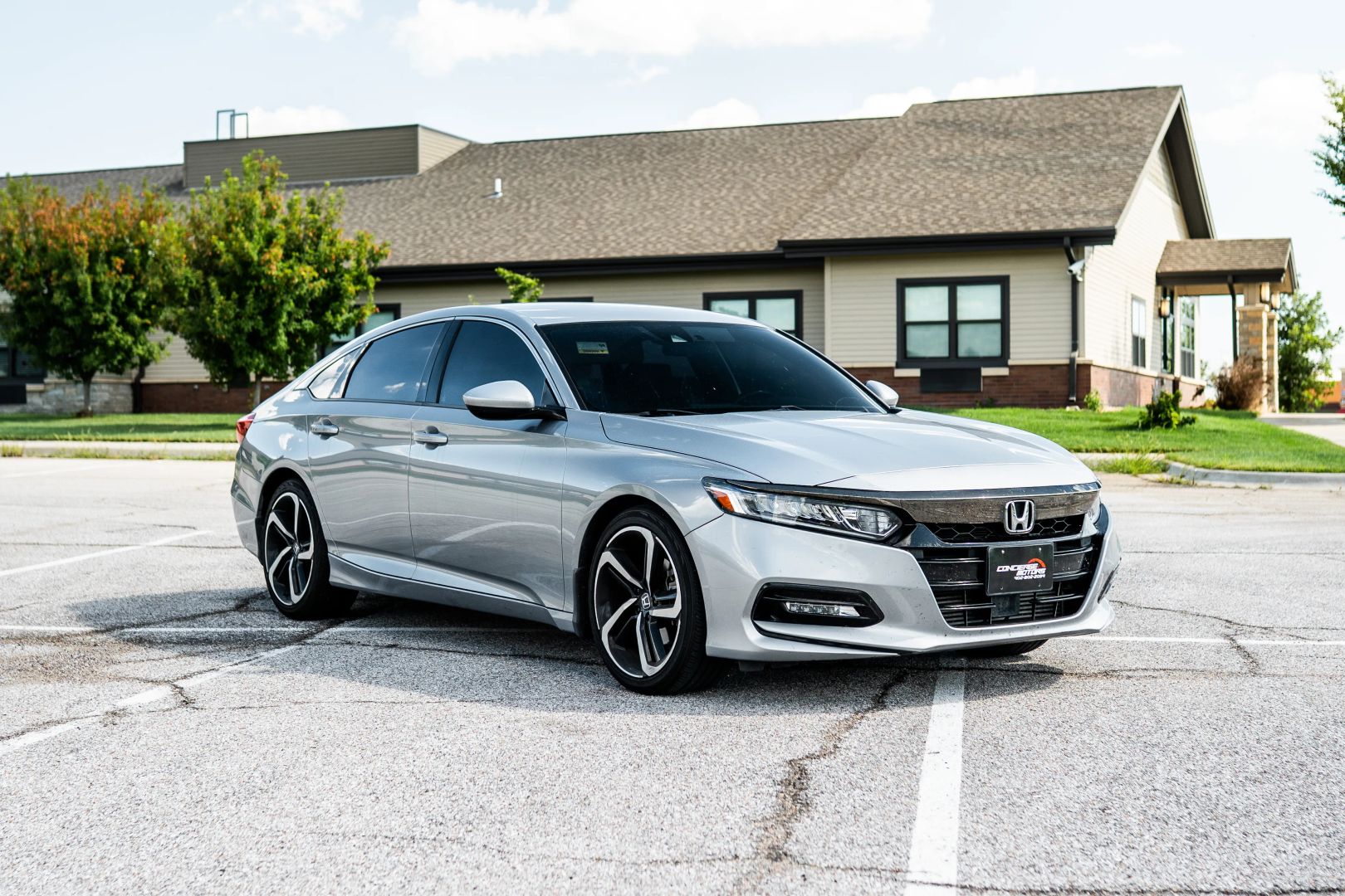 honda accord 2019 1HGCV1F32KA085105 image honda accord 2019 1HGCV1F32KA085105 image