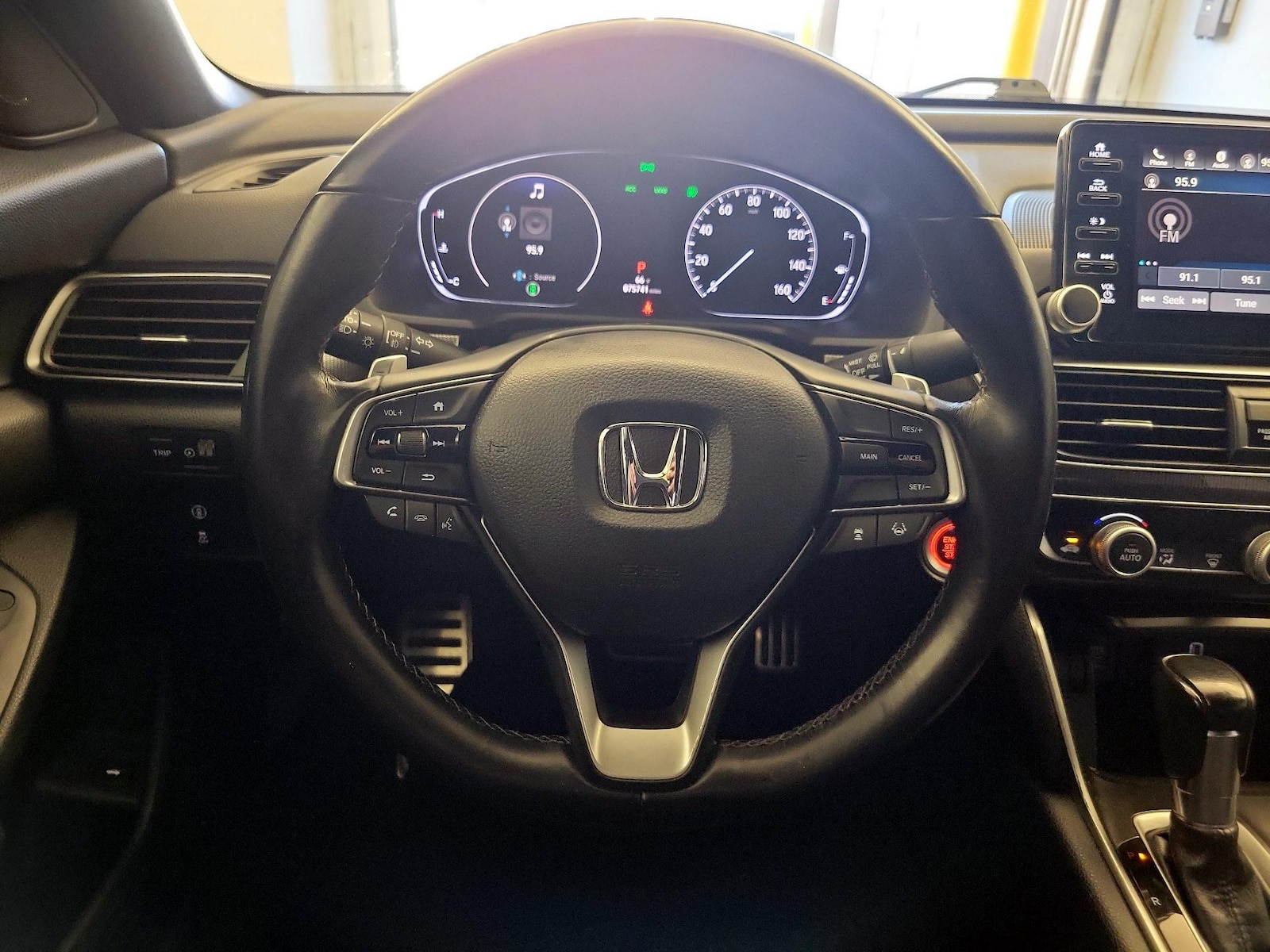 honda accord 2019 1HGCV1F33KA011434 image honda accord 2019 1HGCV1F33KA011434 image