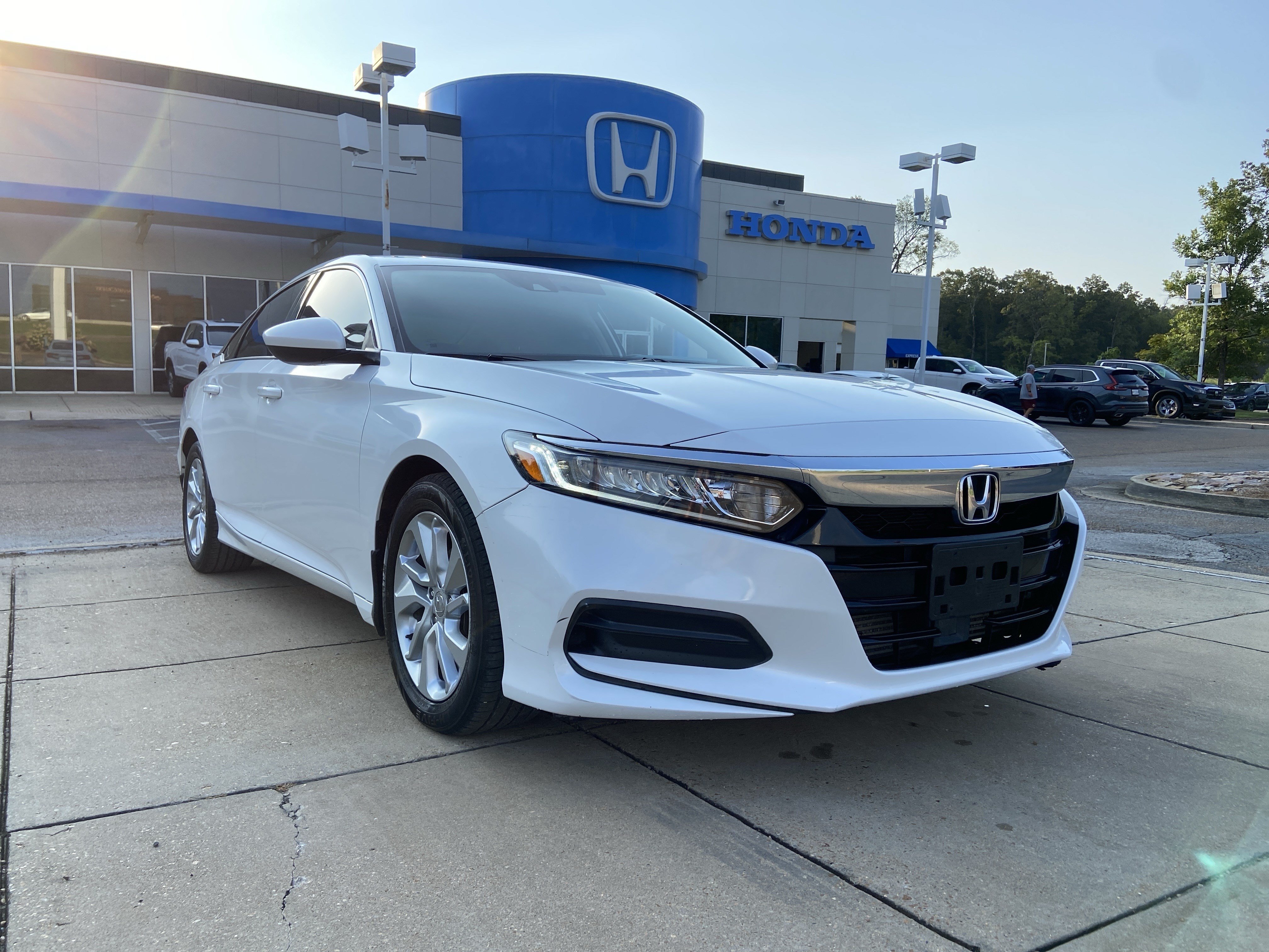 honda accord 2019 1HGCV1F11KA176736 image honda accord 2019 1HGCV1F11KA176736 image