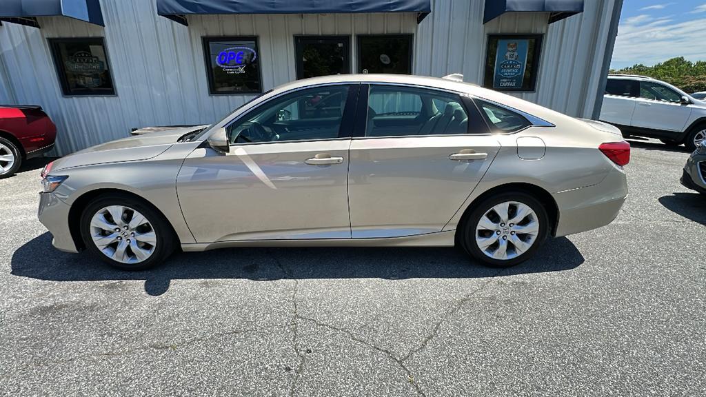 honda accord 2019 1HGCV1F12KA082395 image honda accord 2019 1HGCV1F12KA082395 image