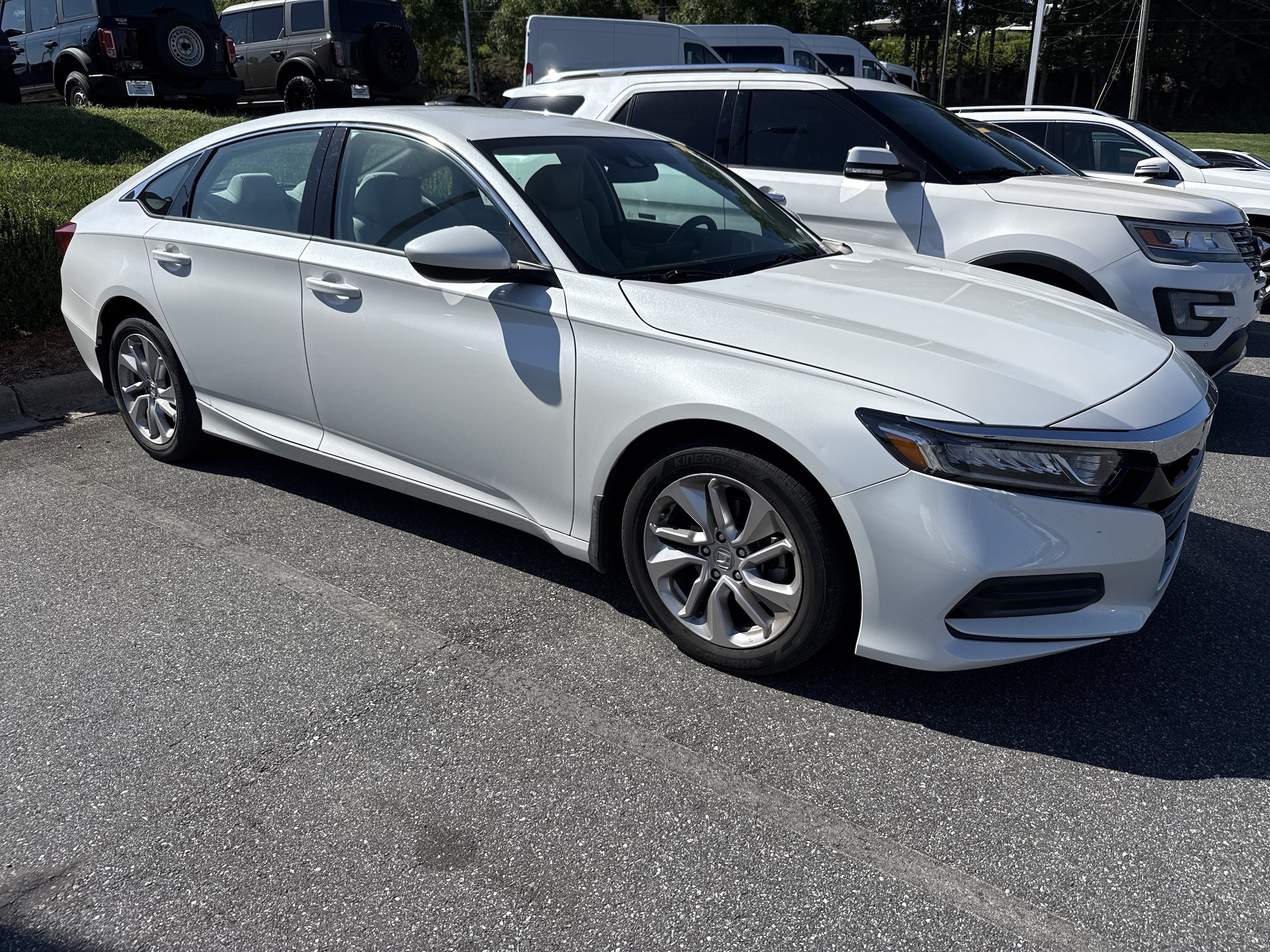 honda accord 2019 1HGCV1F14KA143066 image honda accord 2019 1HGCV1F14KA143066 image